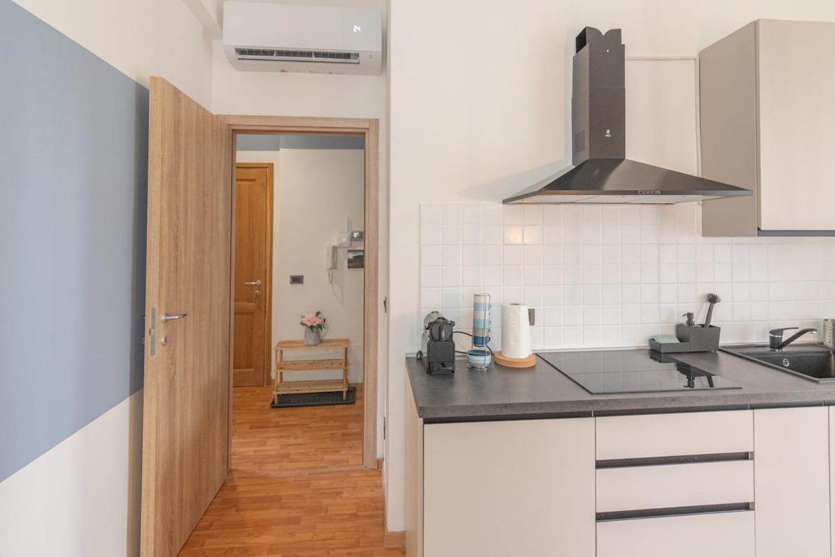 Perugia urban retreat and Light Sauna on king bed - Photo 33