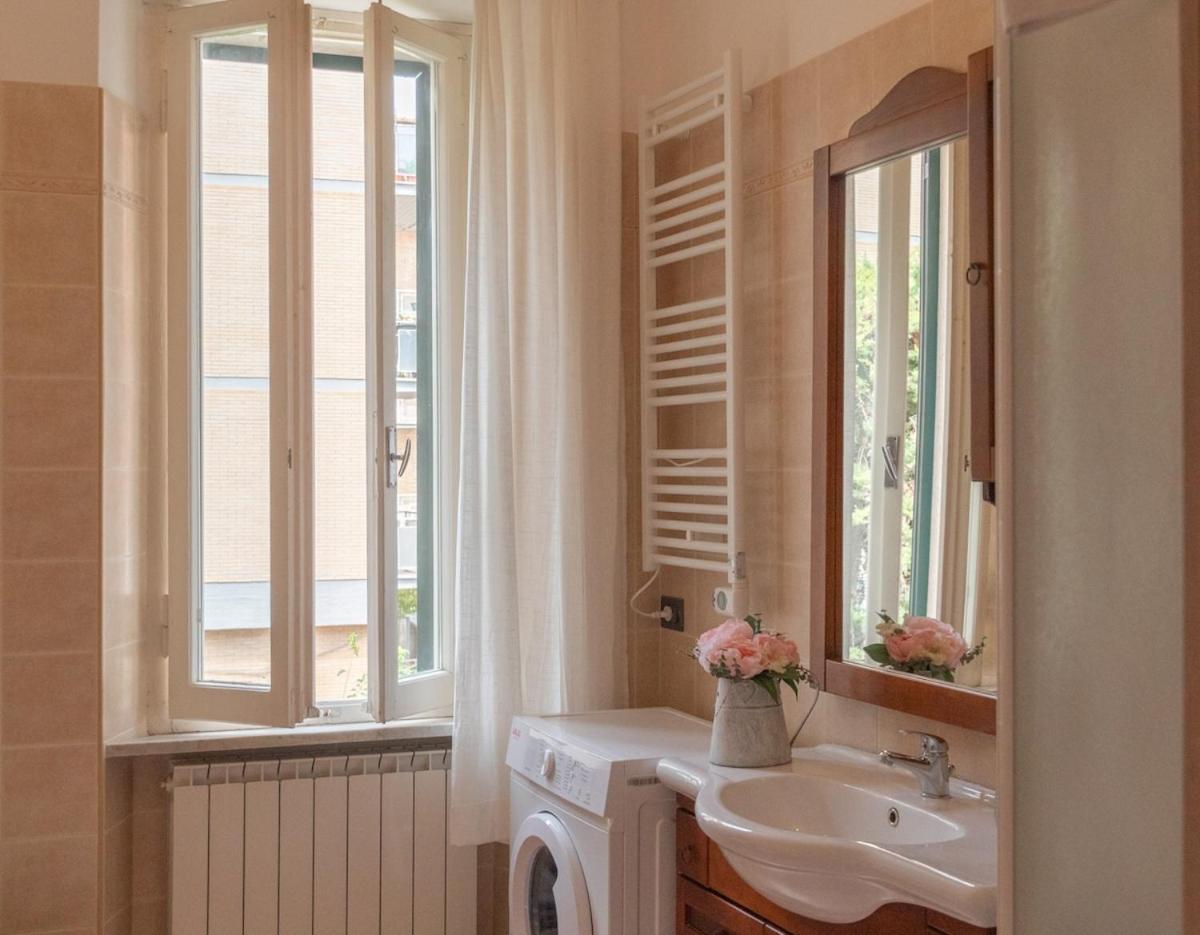 Perugia urban retreat and Light Sauna on king bed - Photo 38