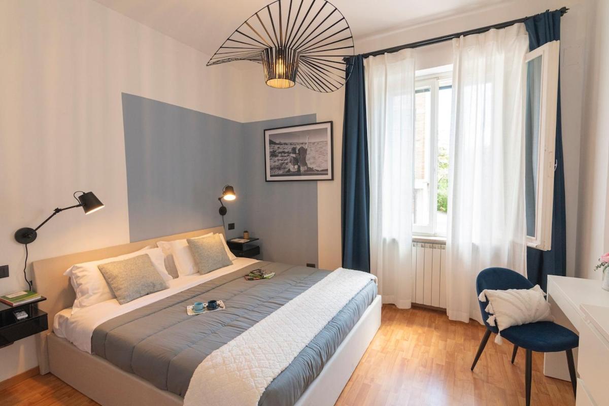 Perugia urban retreat and Light Sauna on king bed - Photo 12