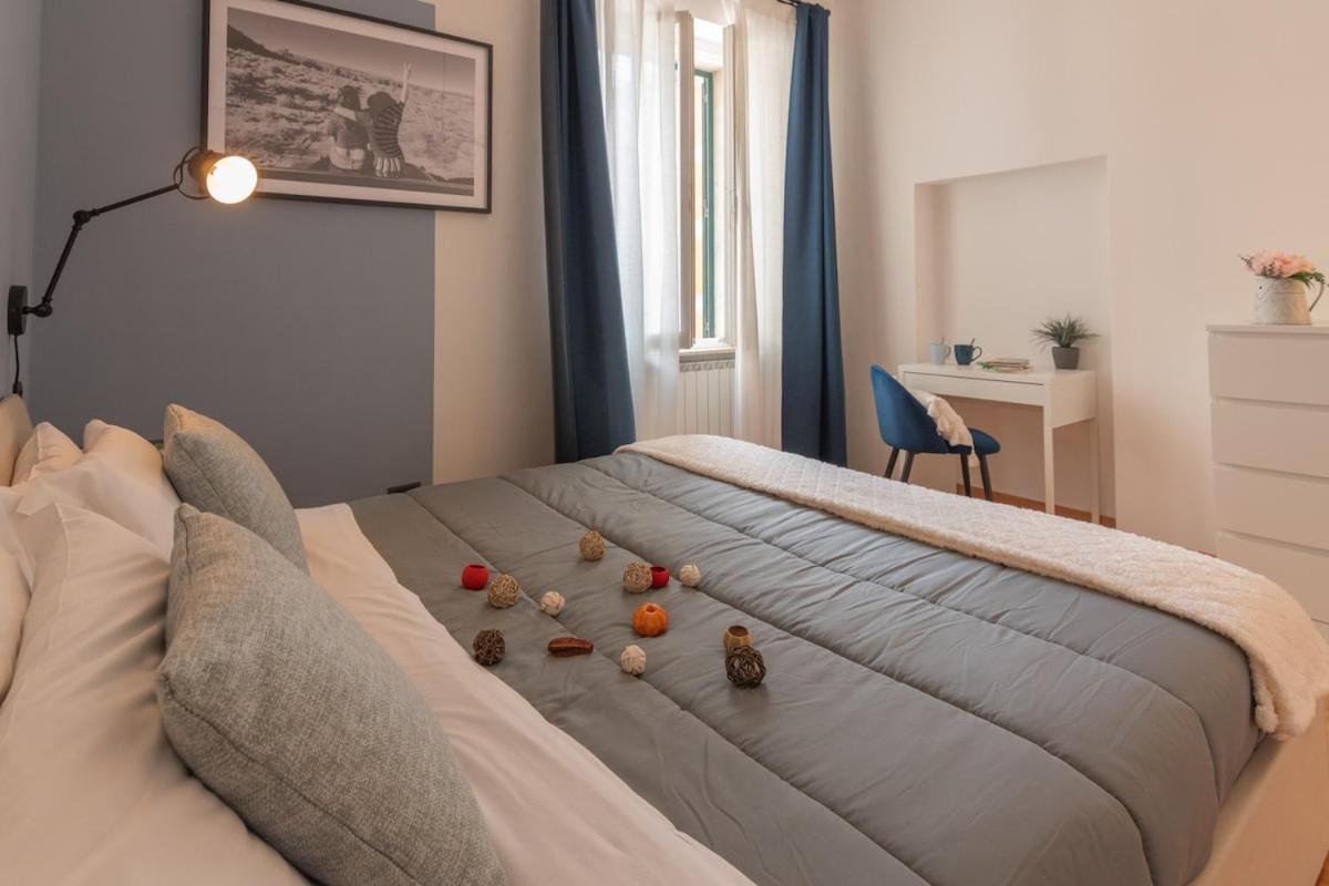 Perugia urban retreat and Light Sauna on king bed - Photo 22