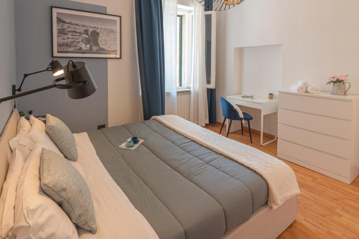 Perugia urban retreat and Light Sauna on king bed - Photo 23