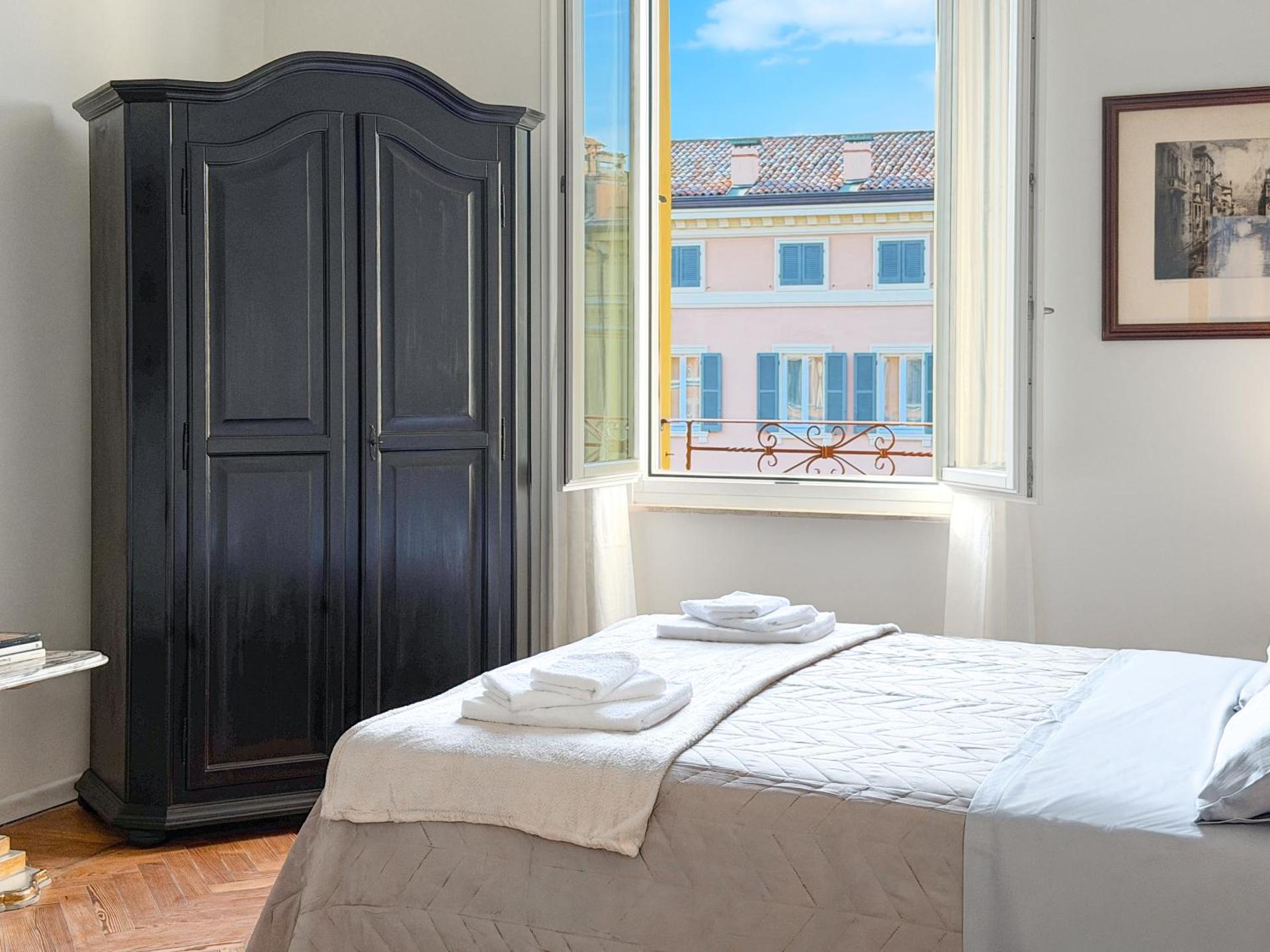 Attico d'Autore in Piazza con Vista Ghirlandina - Photo 30