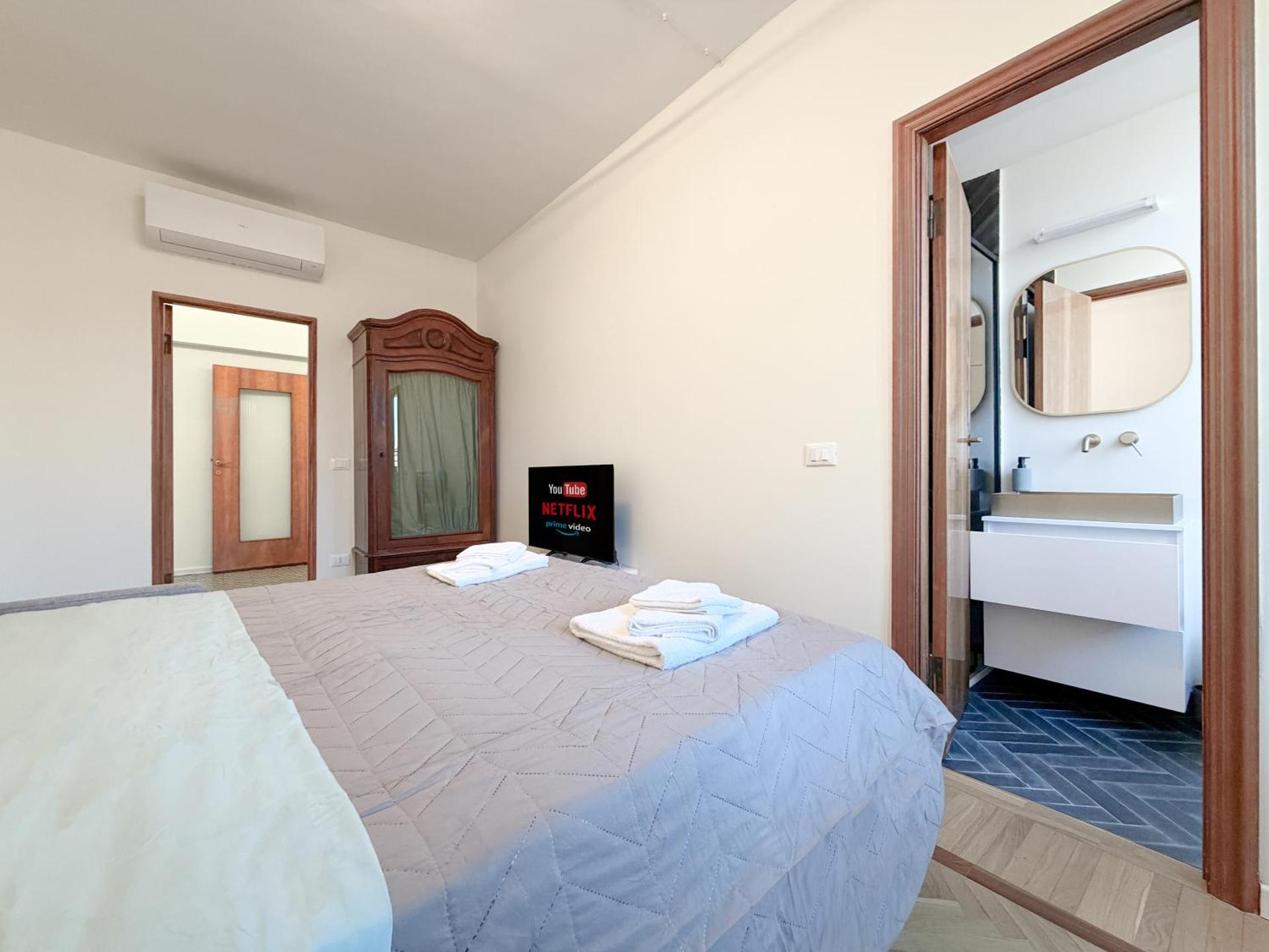 Attico d'Autore in Piazza con Vista Ghirlandina - Photo 16