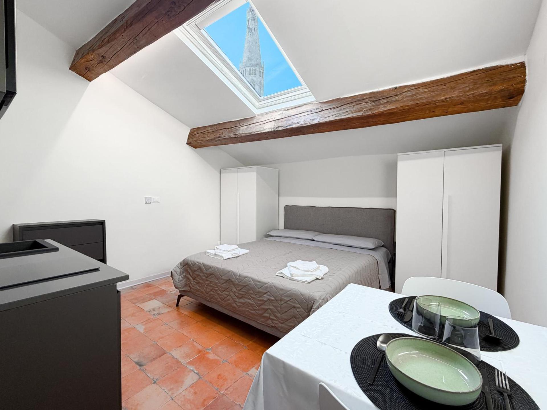 Attico d'Autore in Piazza con Vista Ghirlandina - Photo 14