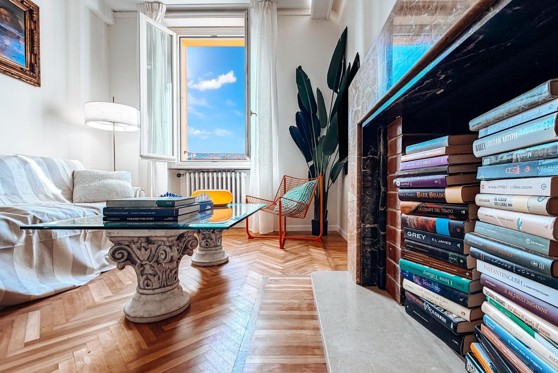 Attico d'Autore in Piazza con Vista Ghirlandina