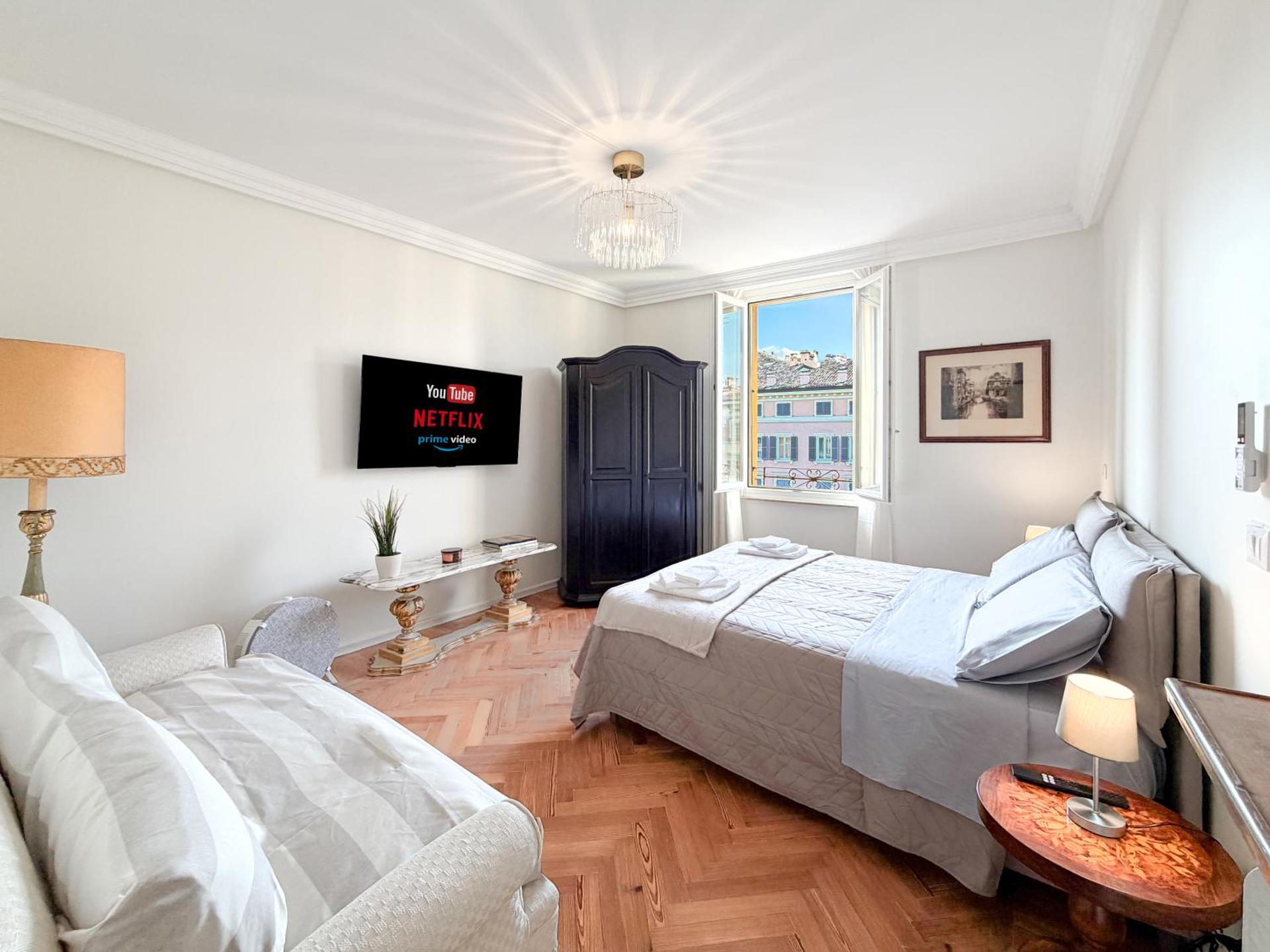 Attico d'Autore in Piazza con Vista Ghirlandina - Photo 31