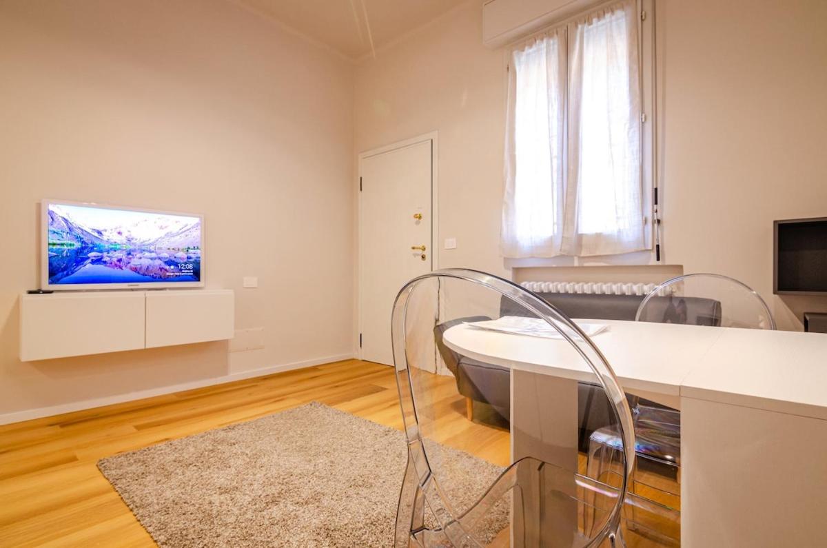 Three-Bedroom Apartment - Photo 3