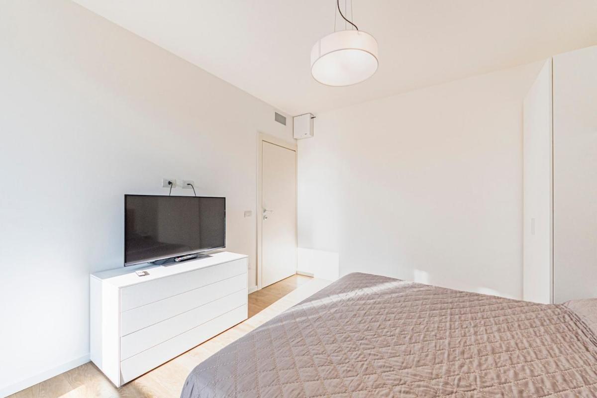 Stylish Poolside Apartment, Jesolo-Venice - Photo 9