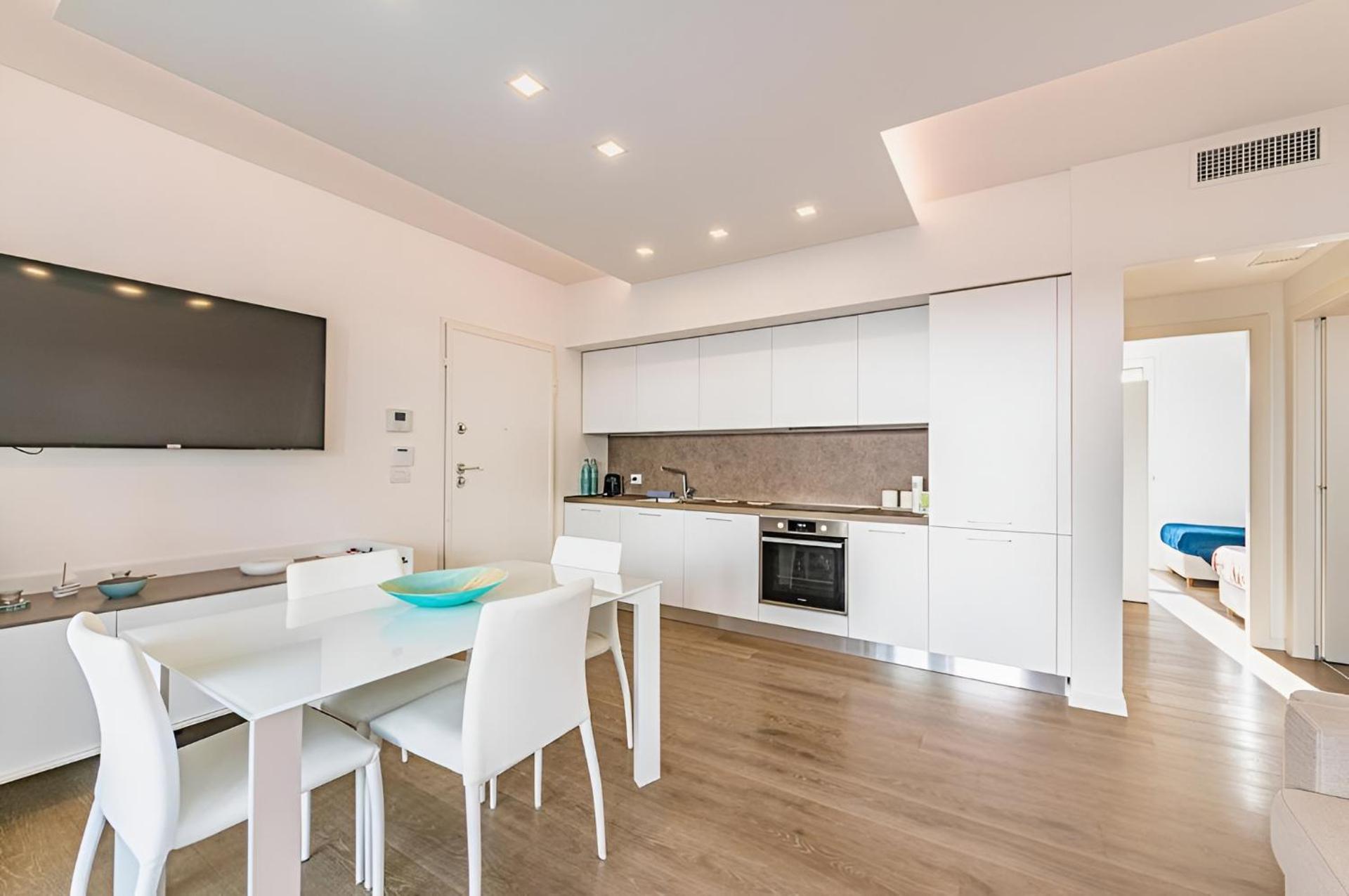 Stylish Poolside Apartment, Jesolo-Venice - Photo 20