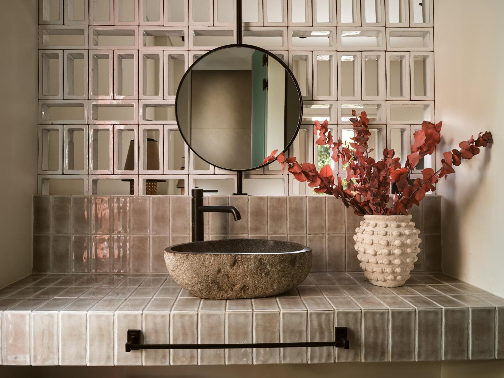 Cactus Hotel - Photo 29