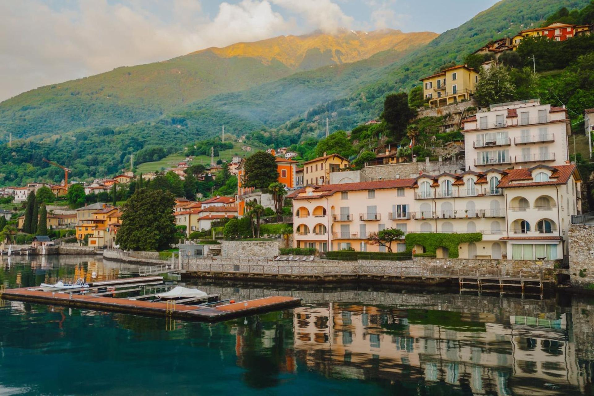 Exclusive Garden Apartment with Lake View & Pool - Photo 20