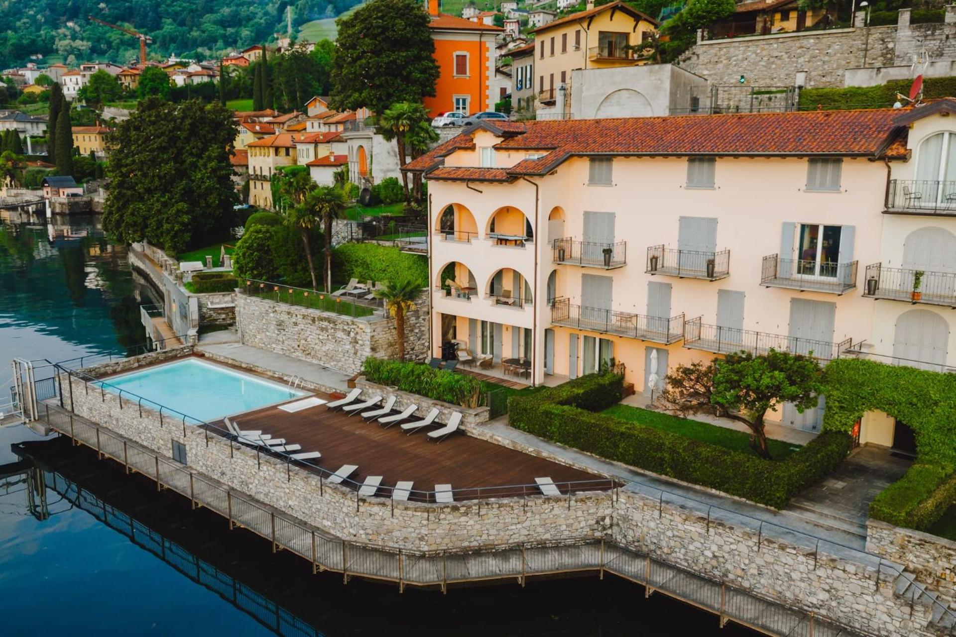 Exclusive Garden Apartment with Lake View & Pool - Photo 19