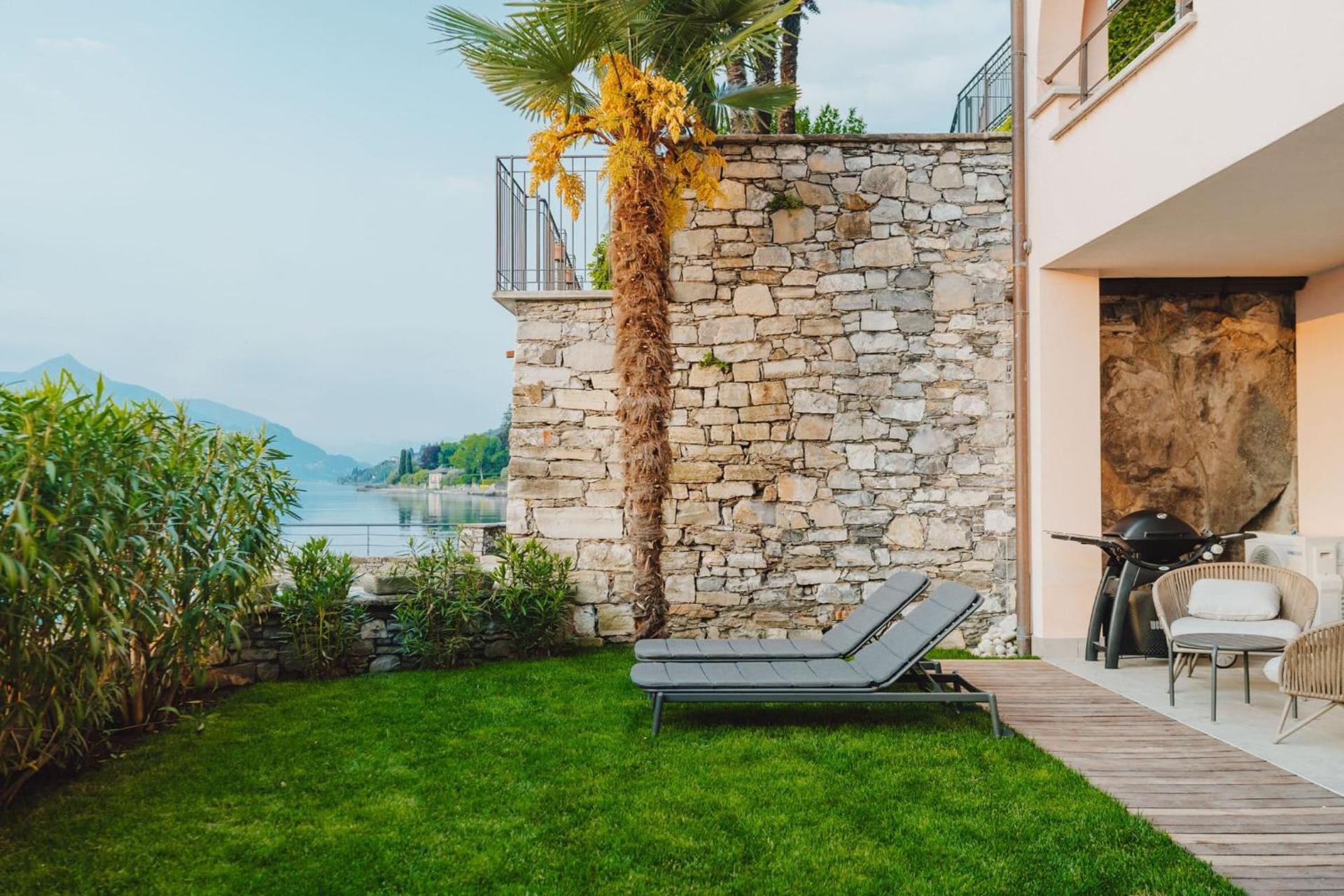 Exclusive Garden Apartment with Lake View & Pool - Photo 7