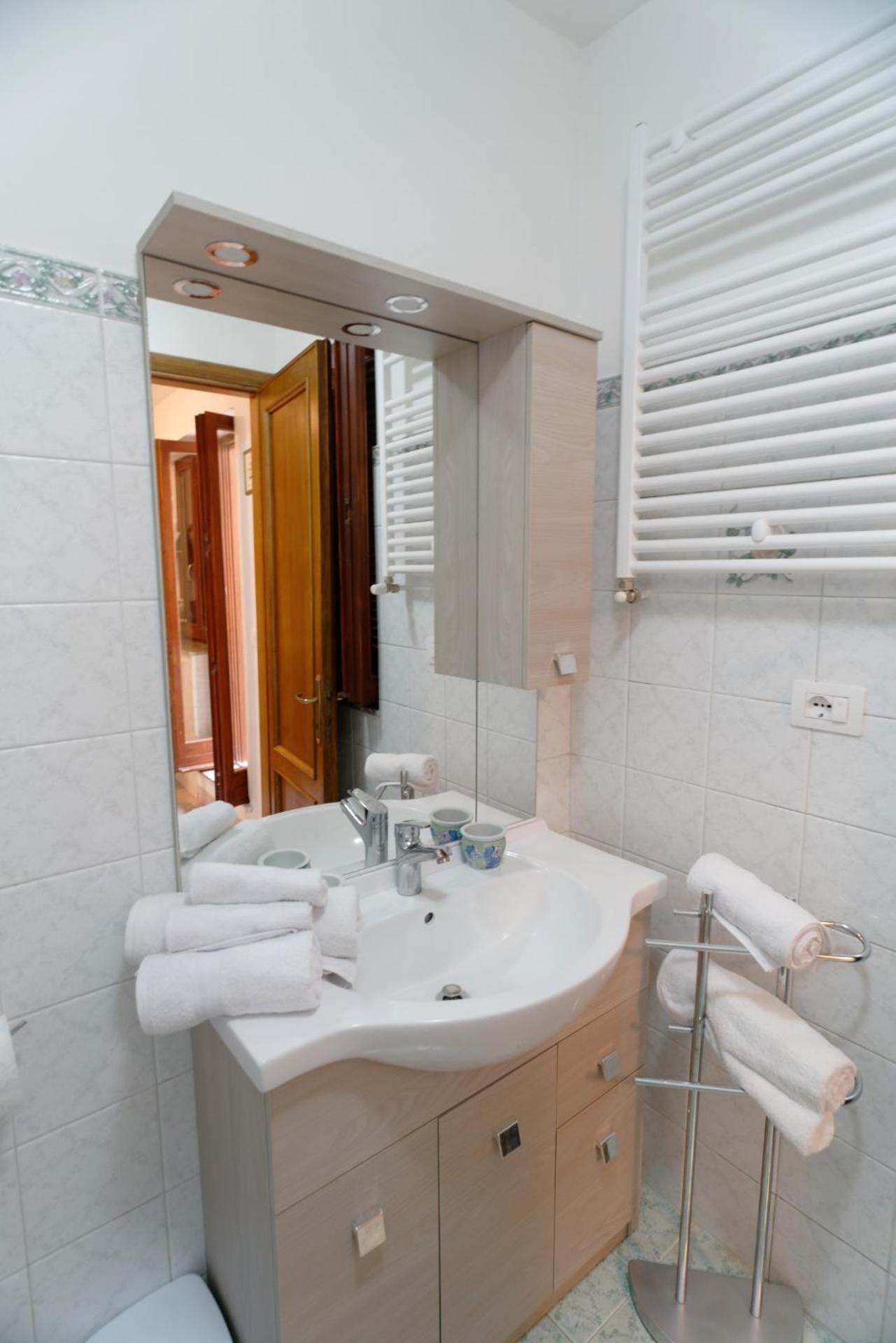 Casa di Sofia Montefiascone Apartment - Photo 11