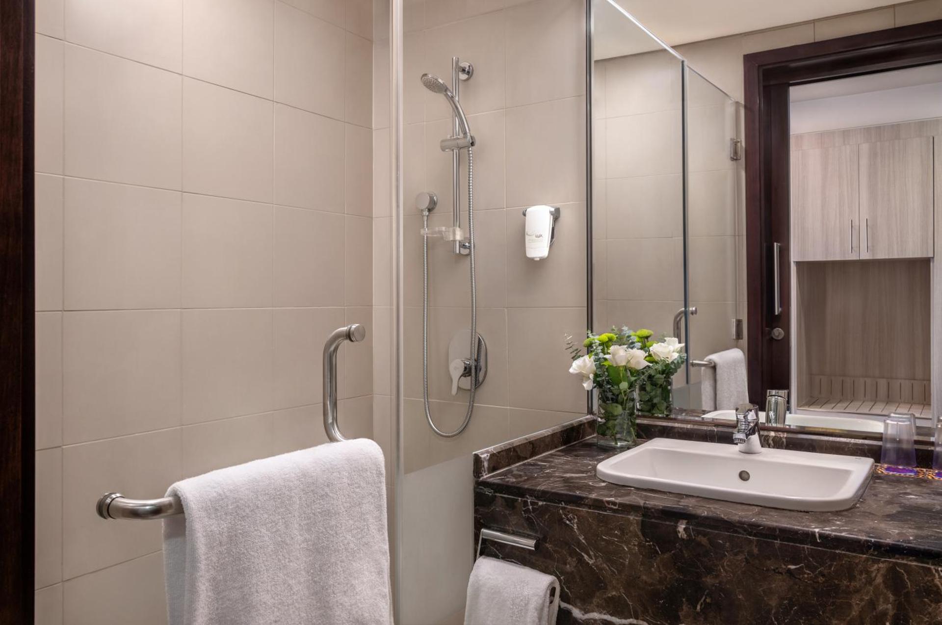 Ibis Styles Dragon Mart Dubai - Photo 12