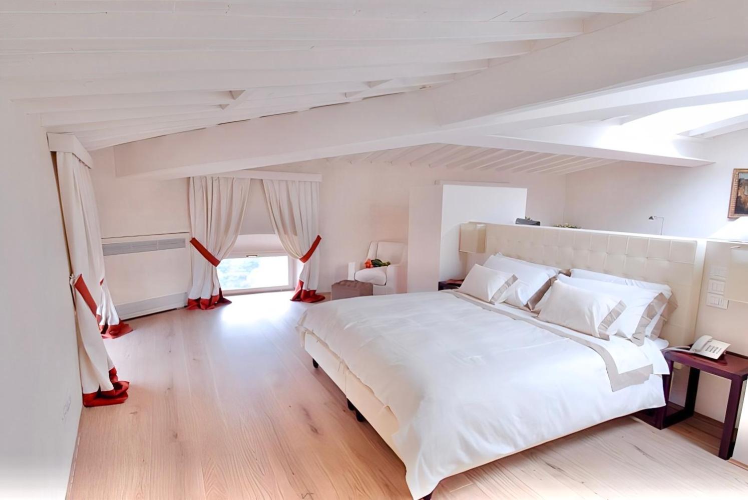 Golden Luxe-Penthouse Duomo ViewGarden & Parking - Photo 18