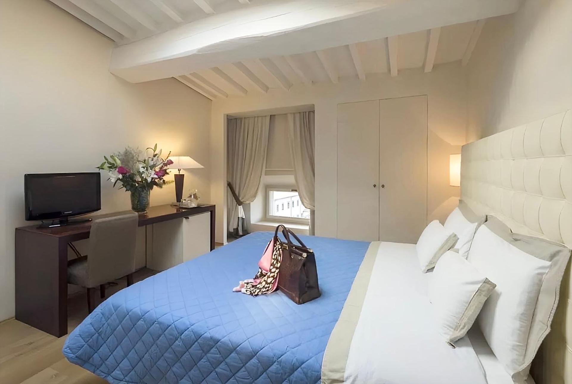 Golden Luxe-Penthouse Duomo ViewGarden & Parking - Photo 2