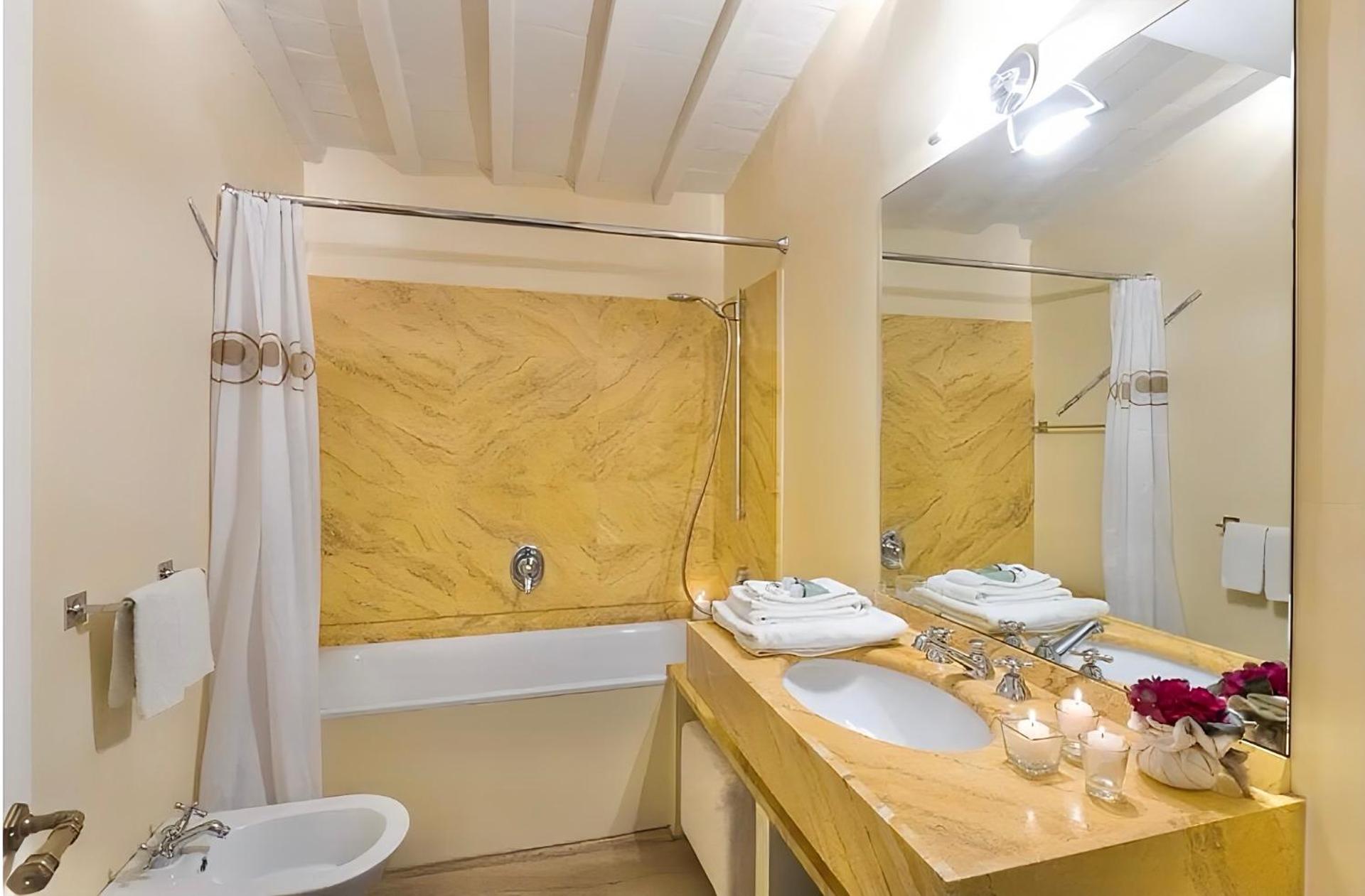 Golden Luxe-Penthouse Duomo ViewGarden & Parking - Photo 10