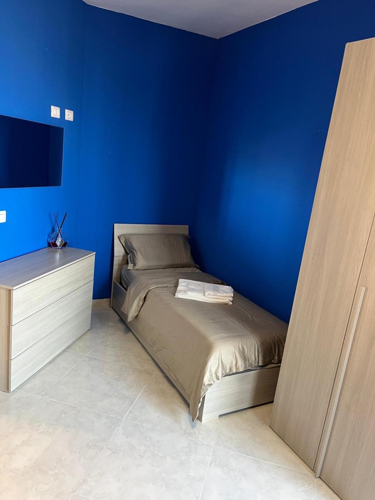 Room Reservations - Photo 27