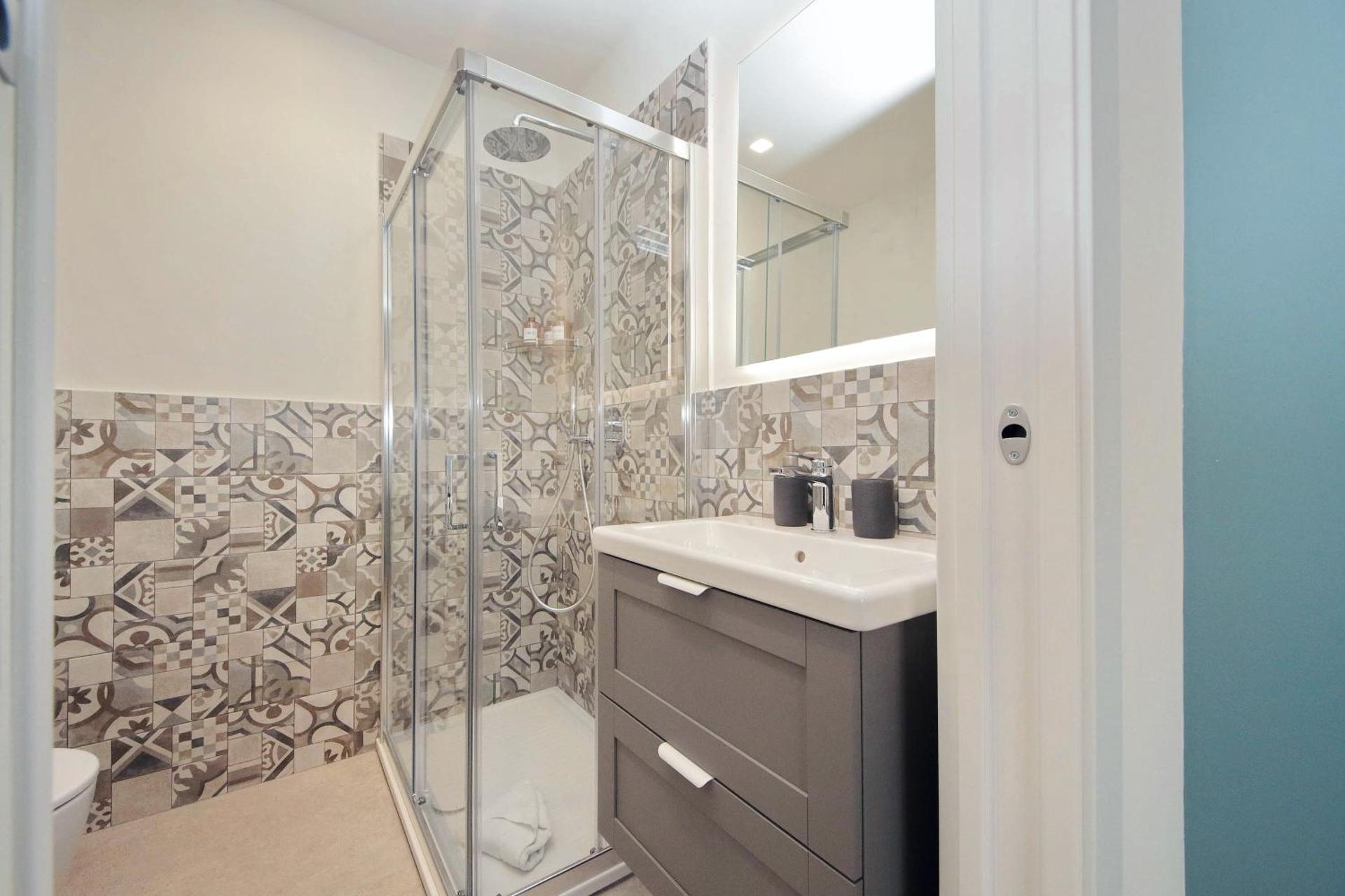 Spacious and cozy apartment near Metro A - Photo 5