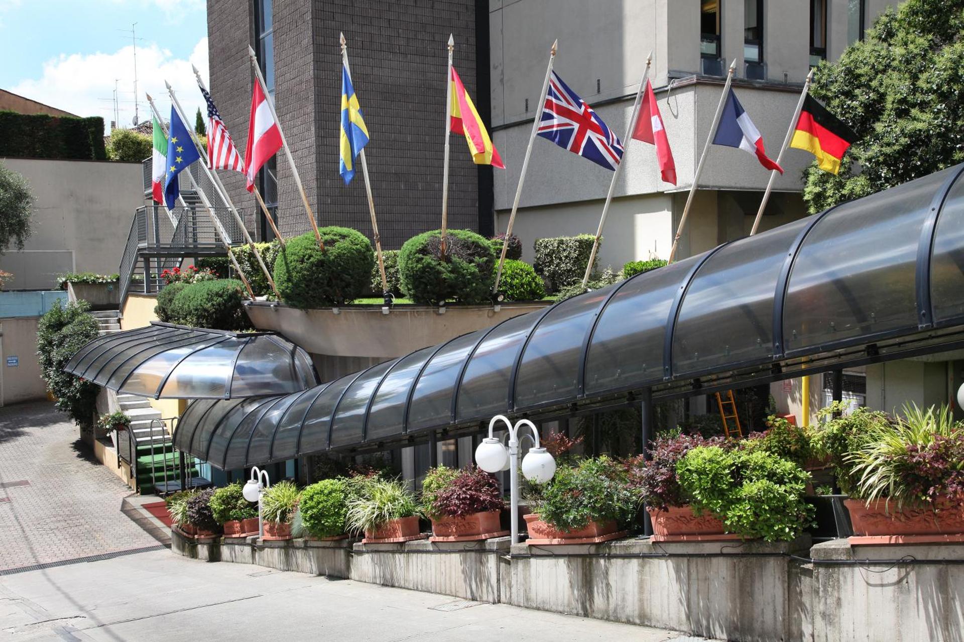 Hotel Maxim - Photo 92