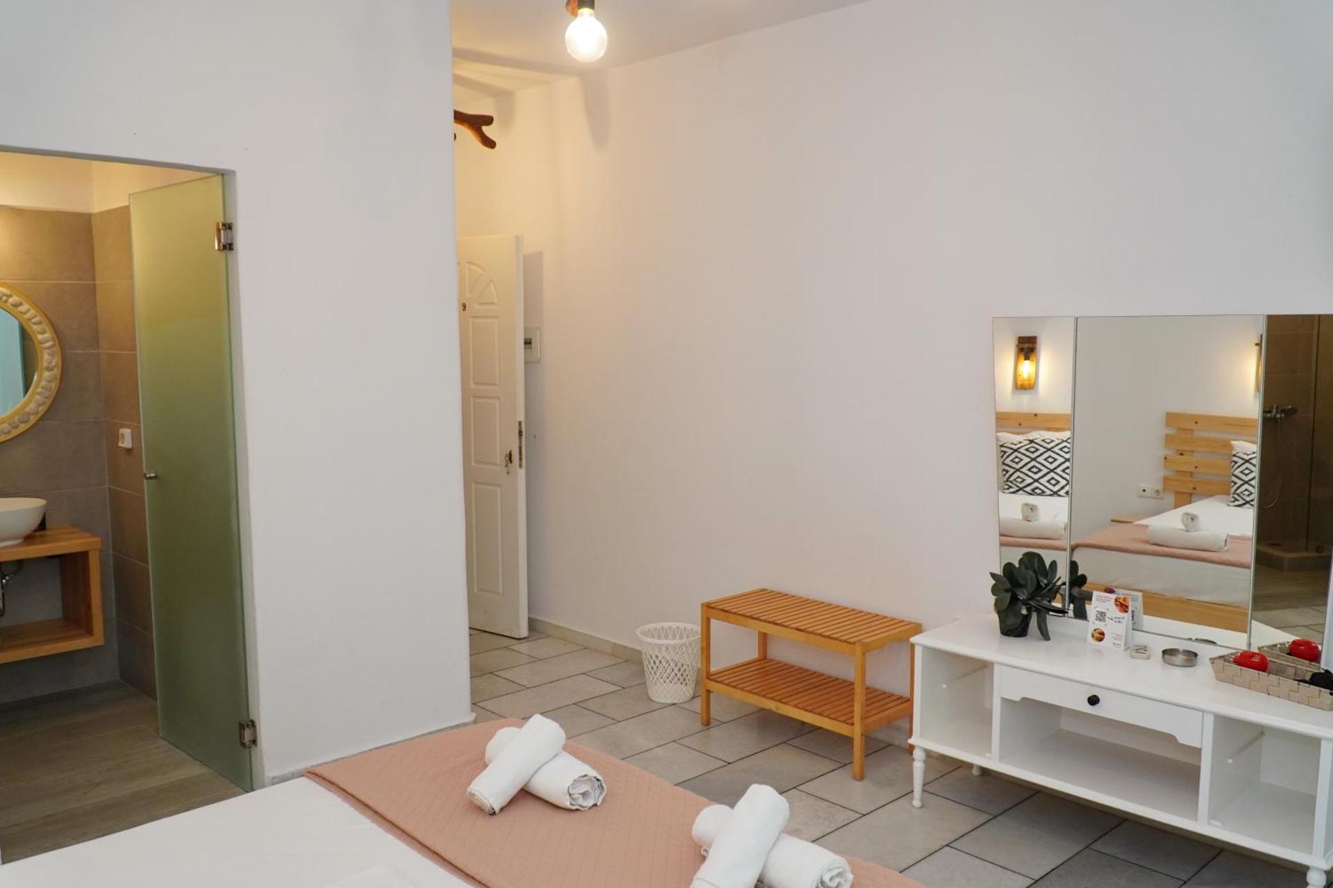 Camara Hotel - Photo 127