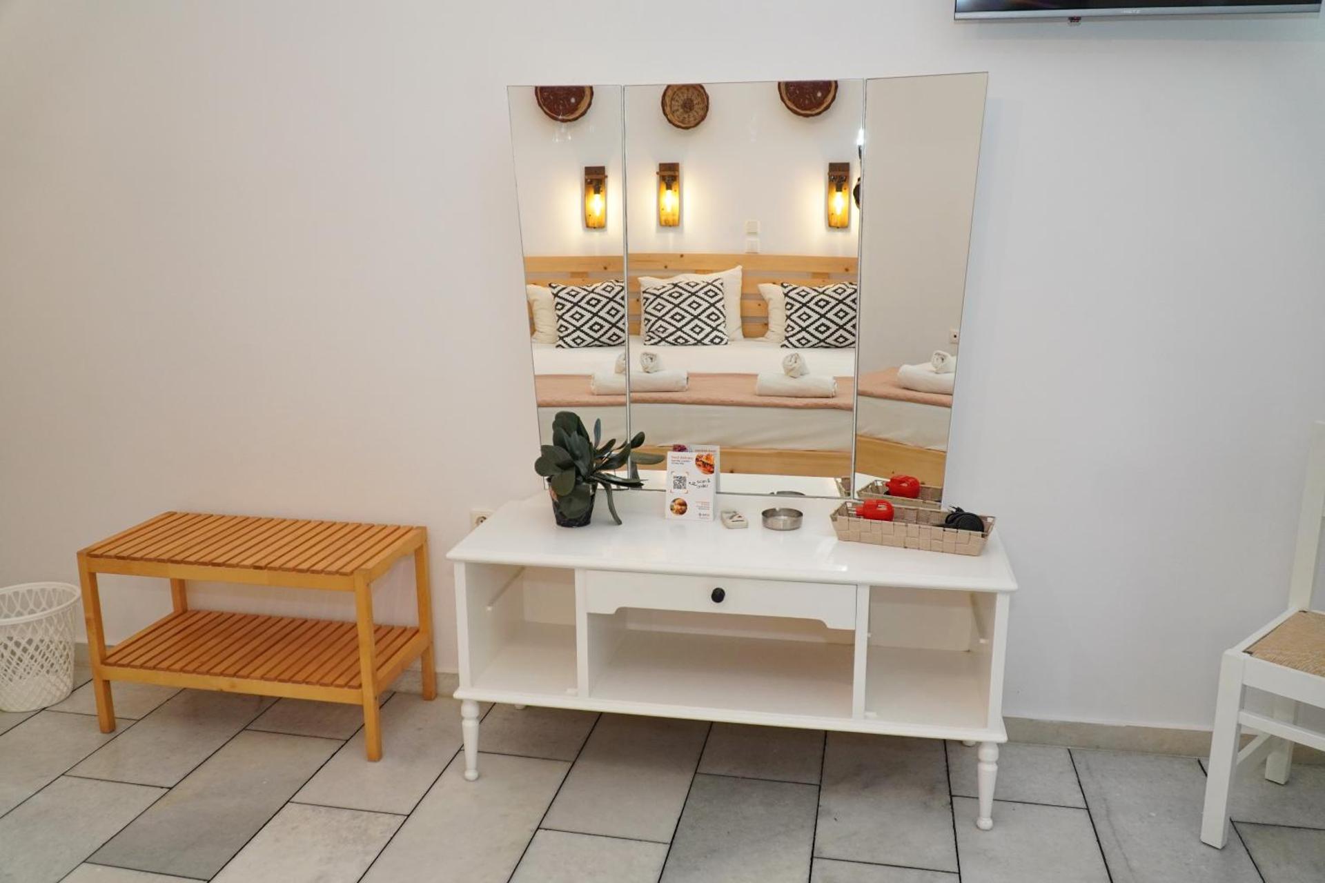 Camara Hotel - Photo 130