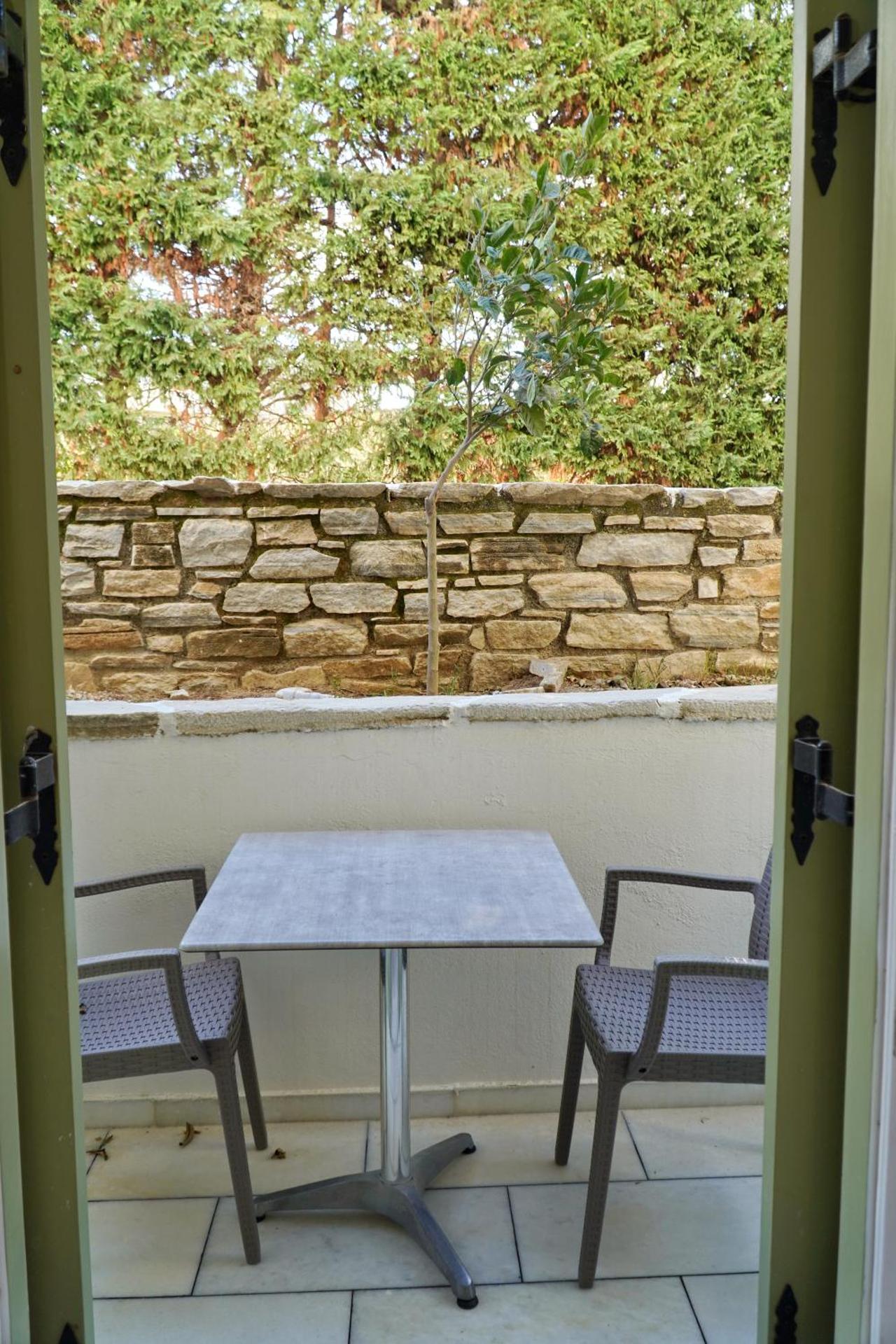 Camara Hotel - Photo 142