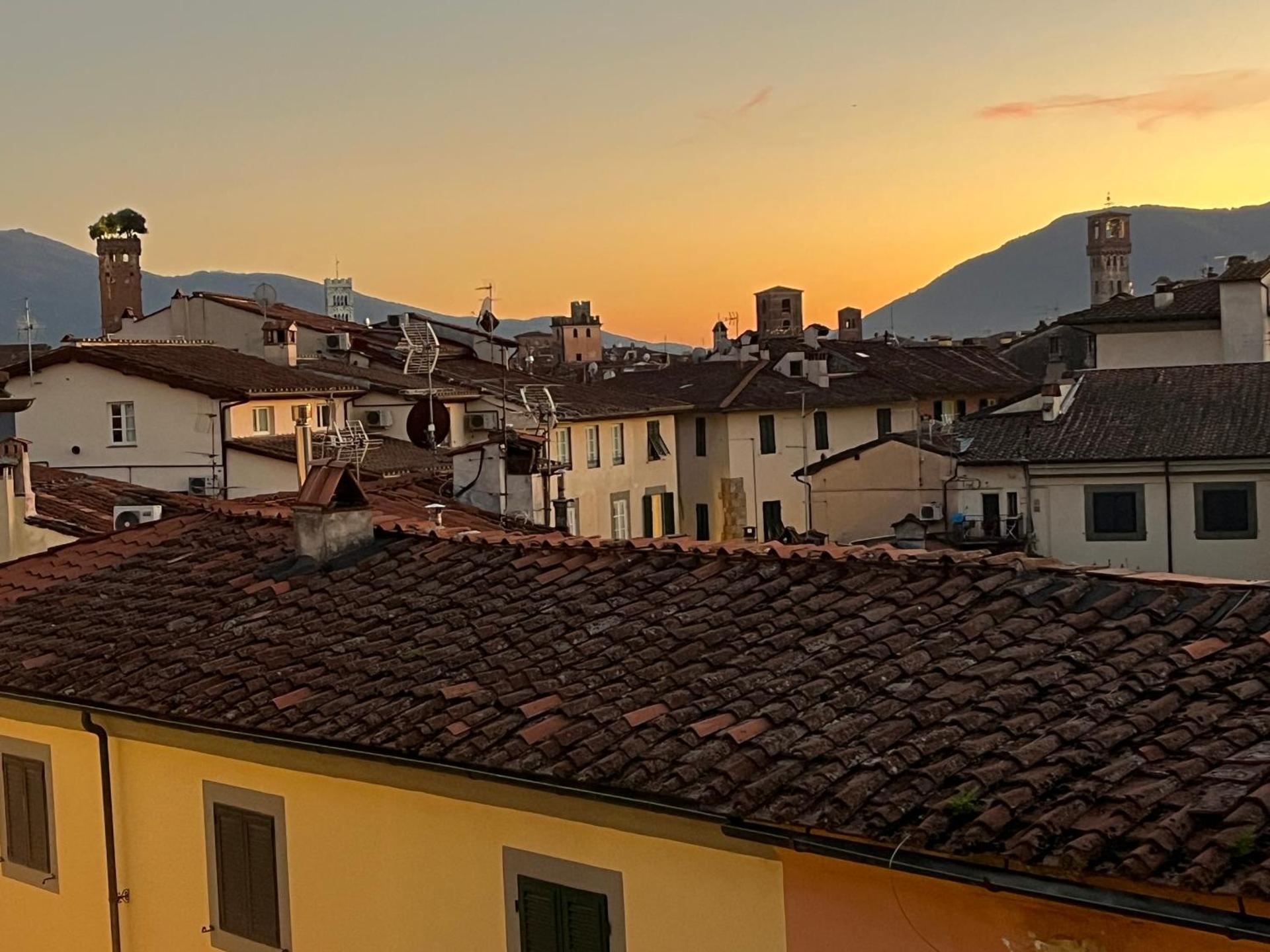 Casa Luisa - Historic Center Lucca, panoramic terrace, AC, up to 6 guests - Photo 35