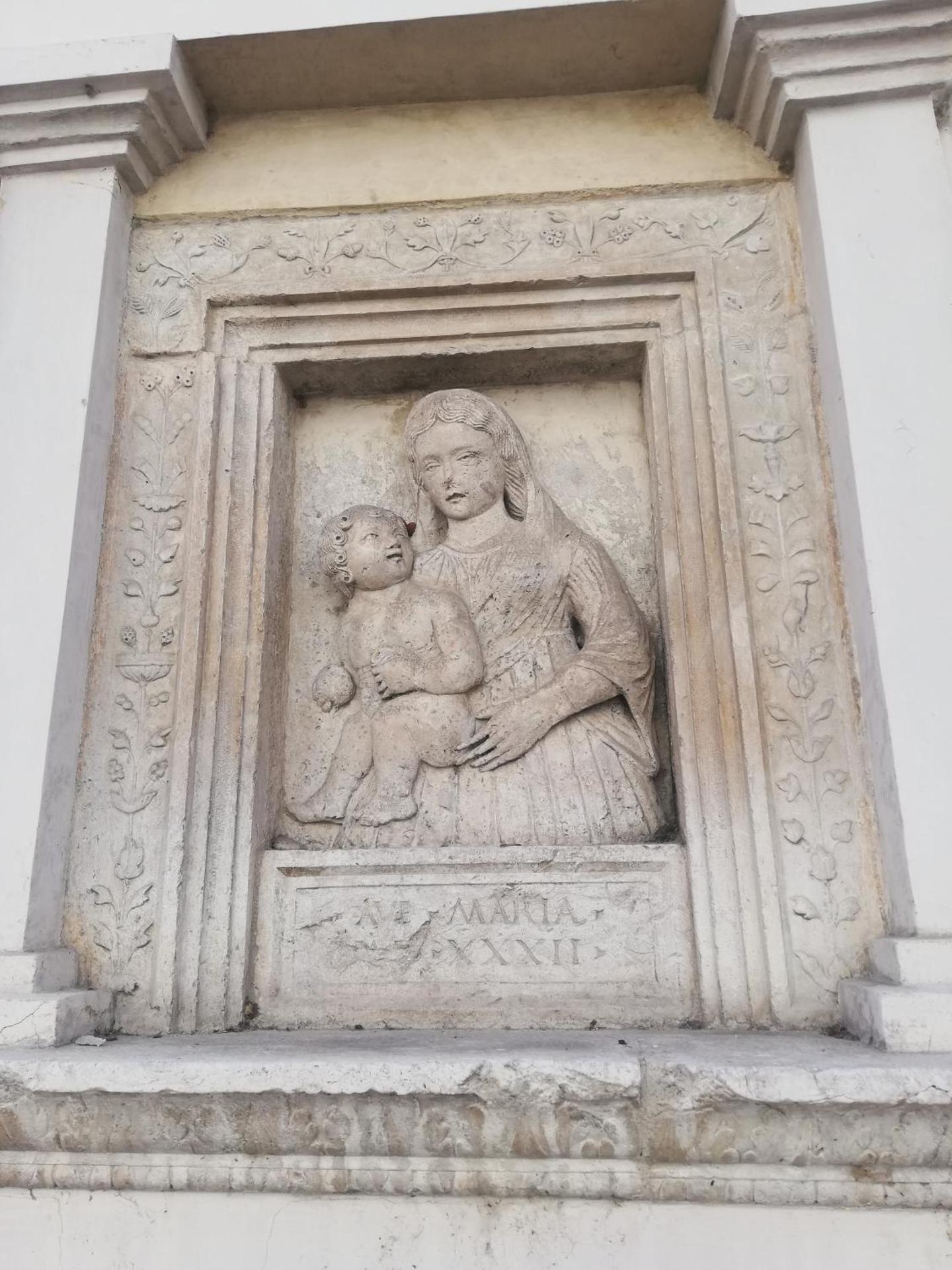 Family House on private courtyard in Fanna - Photo 4