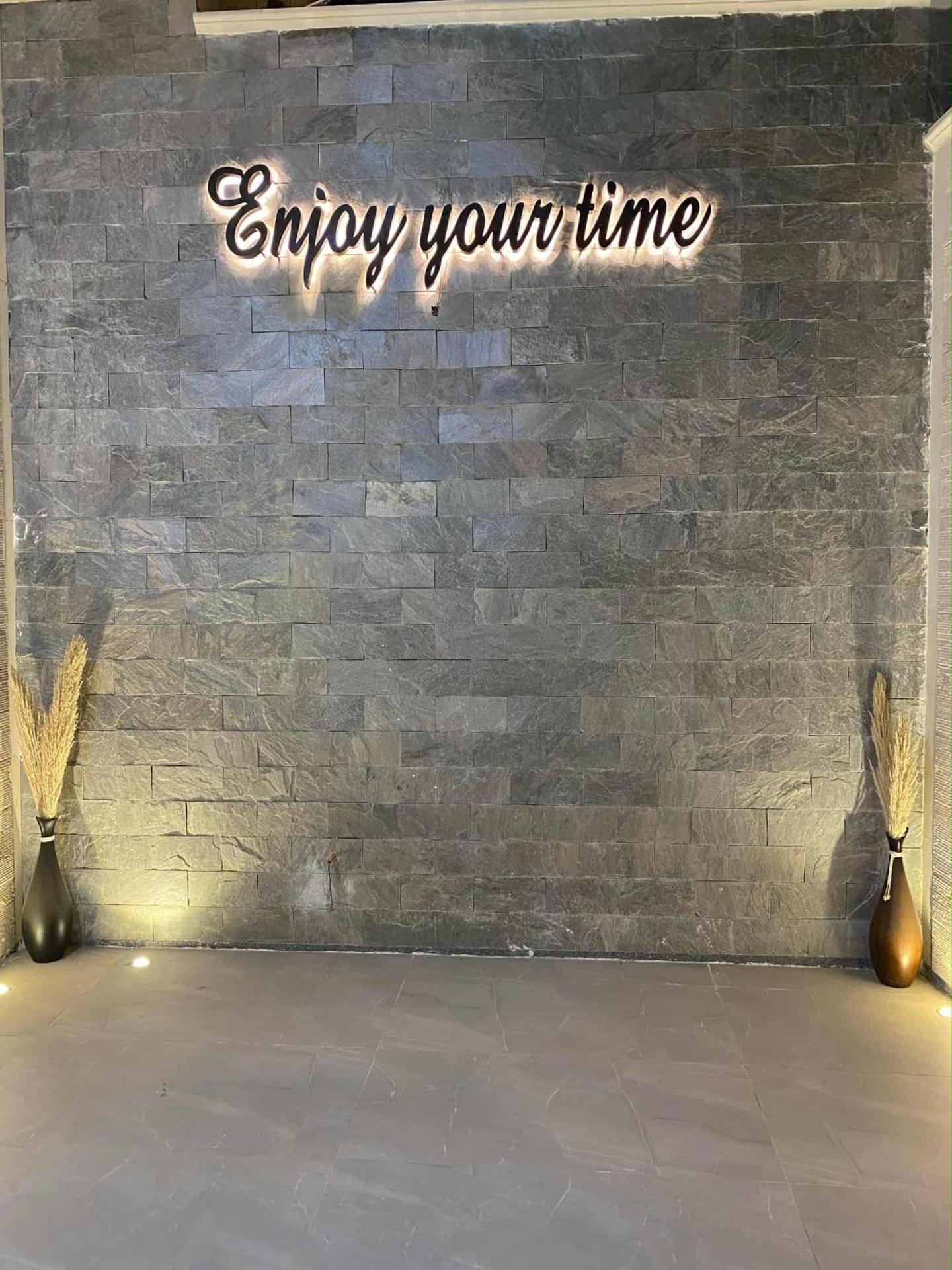 New Galleria Pyramids view inn - Photo 28