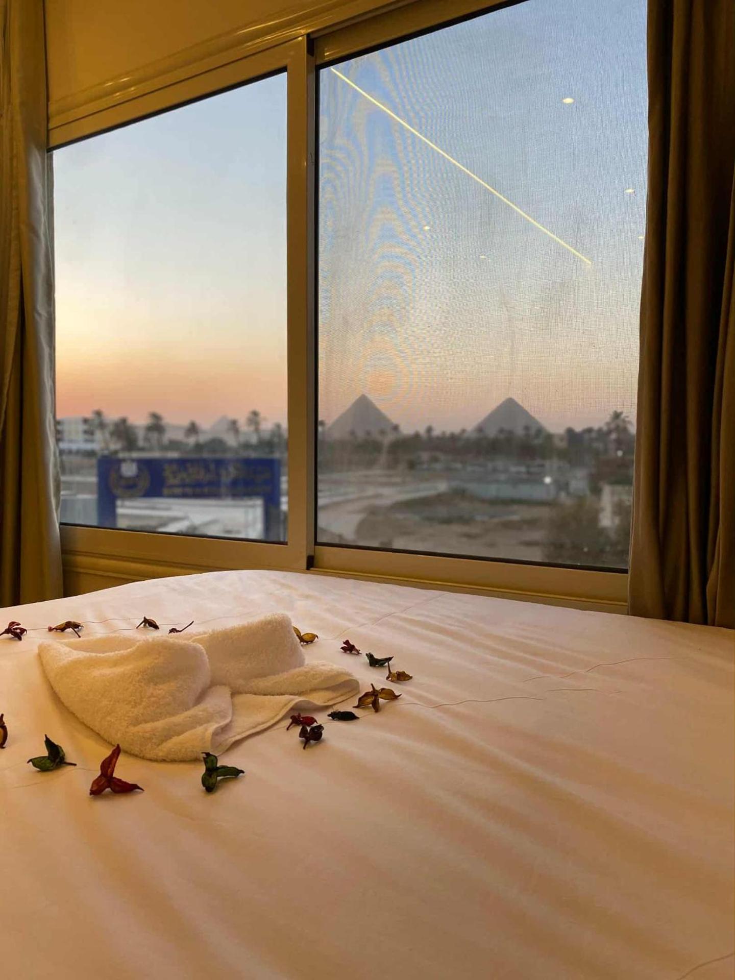 Triple Room with Pyramids View
