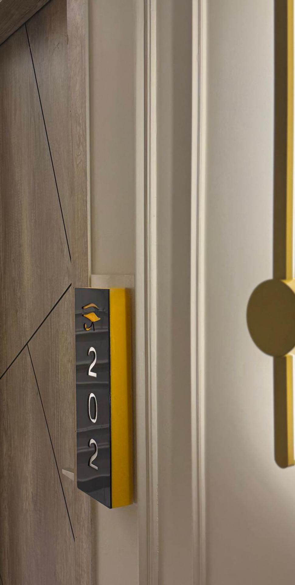 New Galleria Pyramids view inn - Photo 73