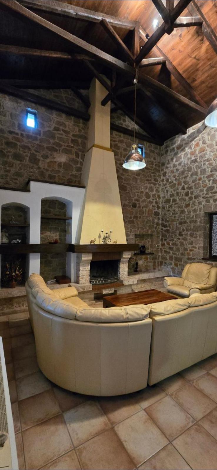 Panos Stone House - Photo 6