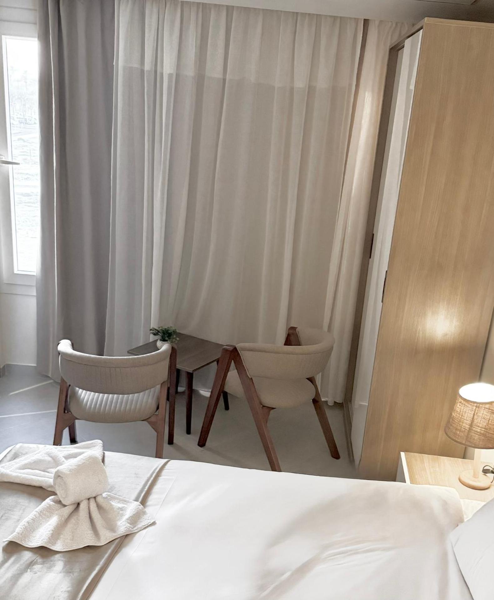 New Galleria Pyramids view inn - Photo 7