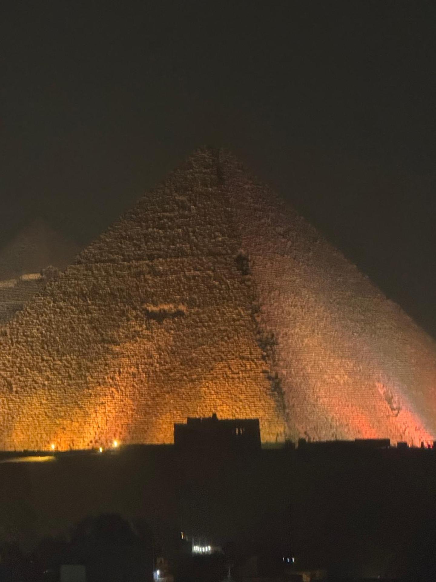 New Galleria Pyramids view inn - Photo 38