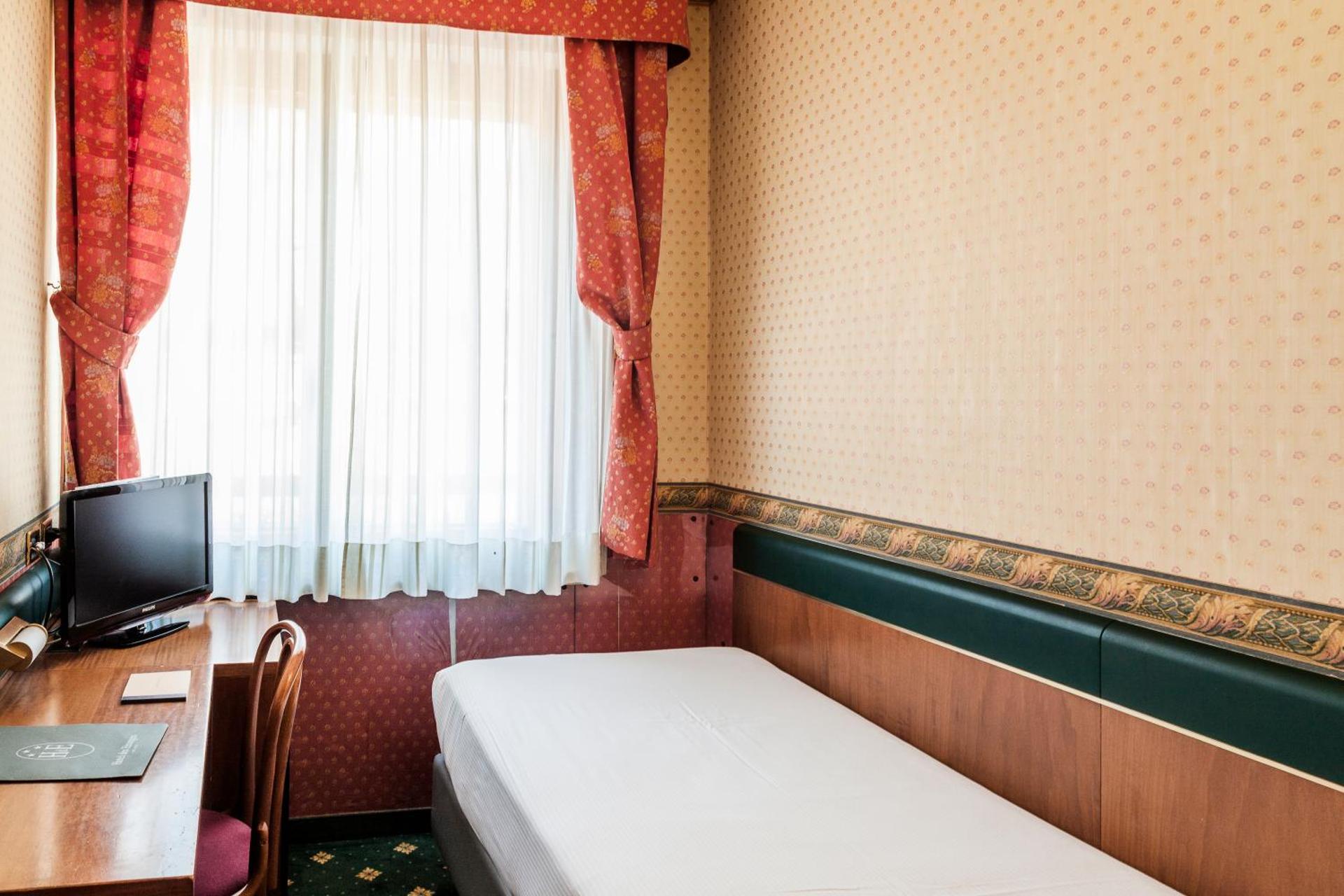Hotel Des Etrangers - Photo 32