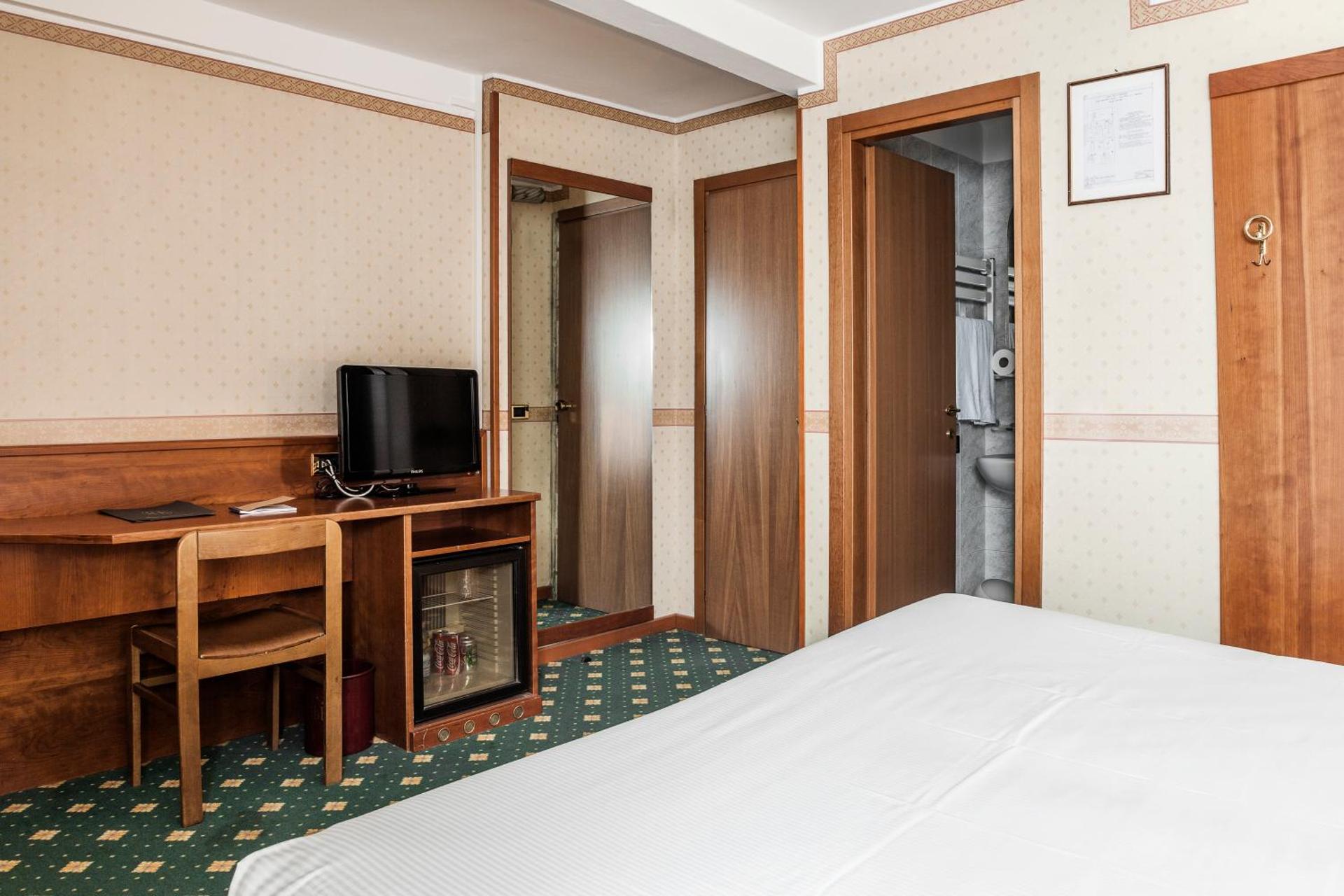 Hotel Des Etrangers - Photo 38