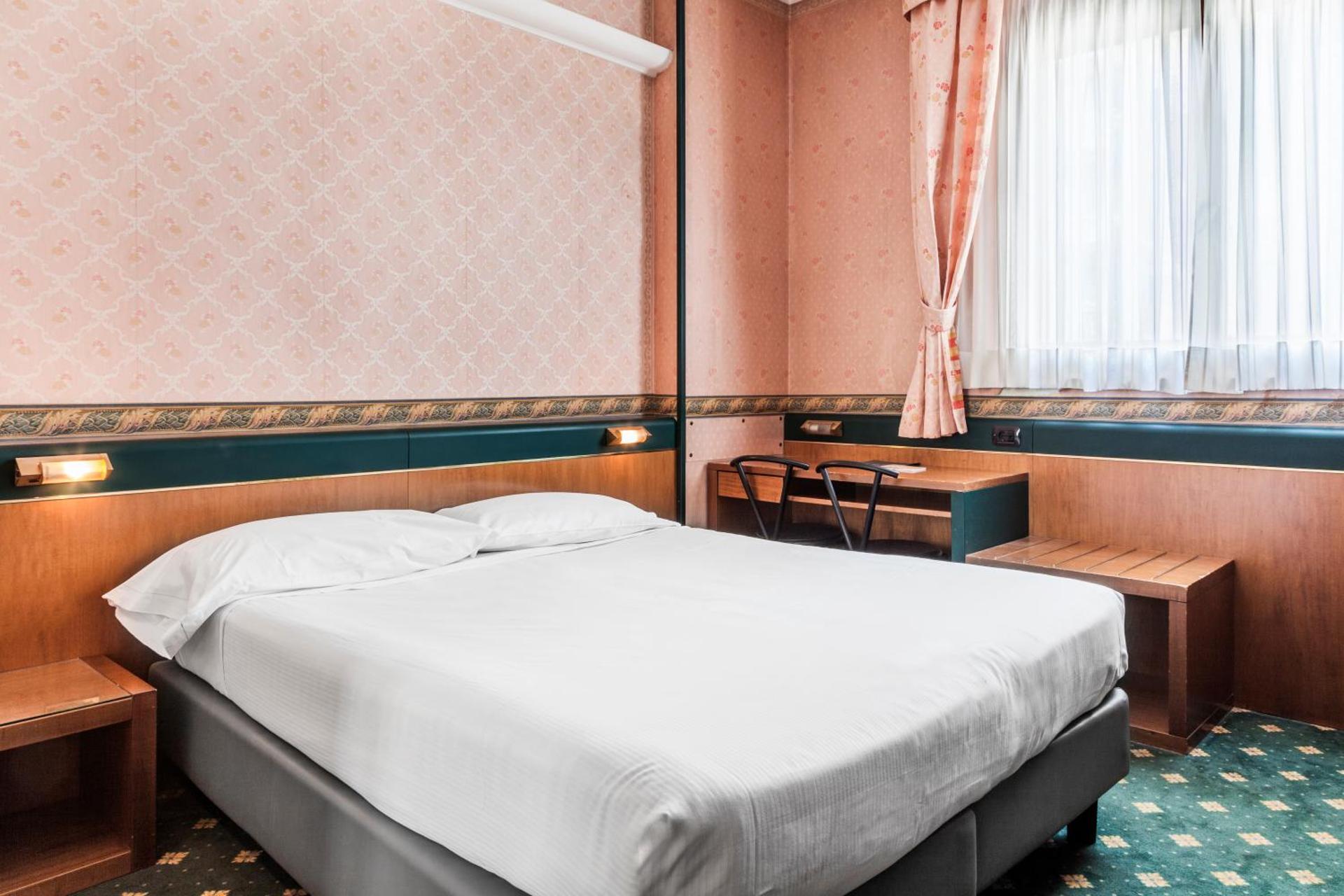 Hotel Des Etrangers - Photo 36
