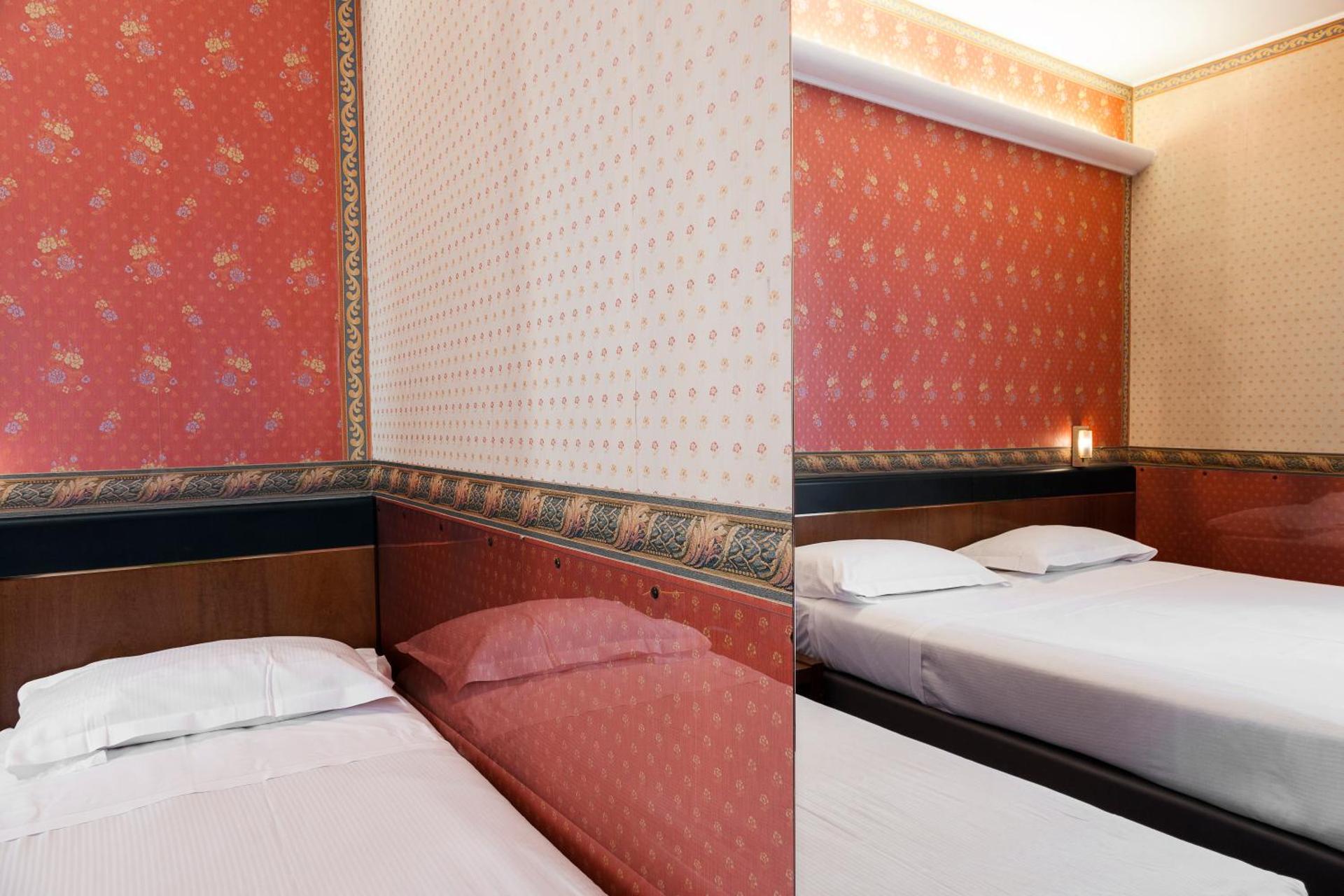 Hotel Des Etrangers - Photo 24