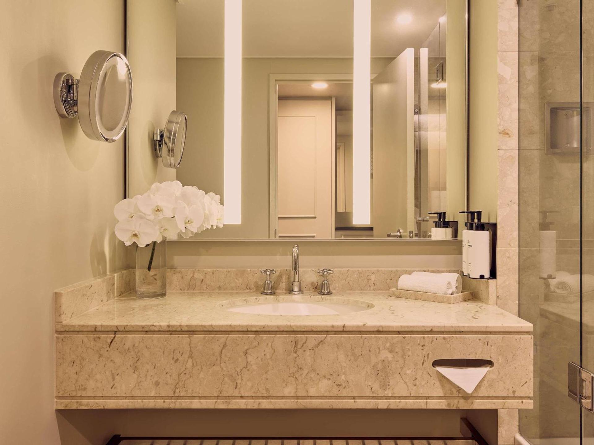 Sofitel Brisbane Central - Photo 5