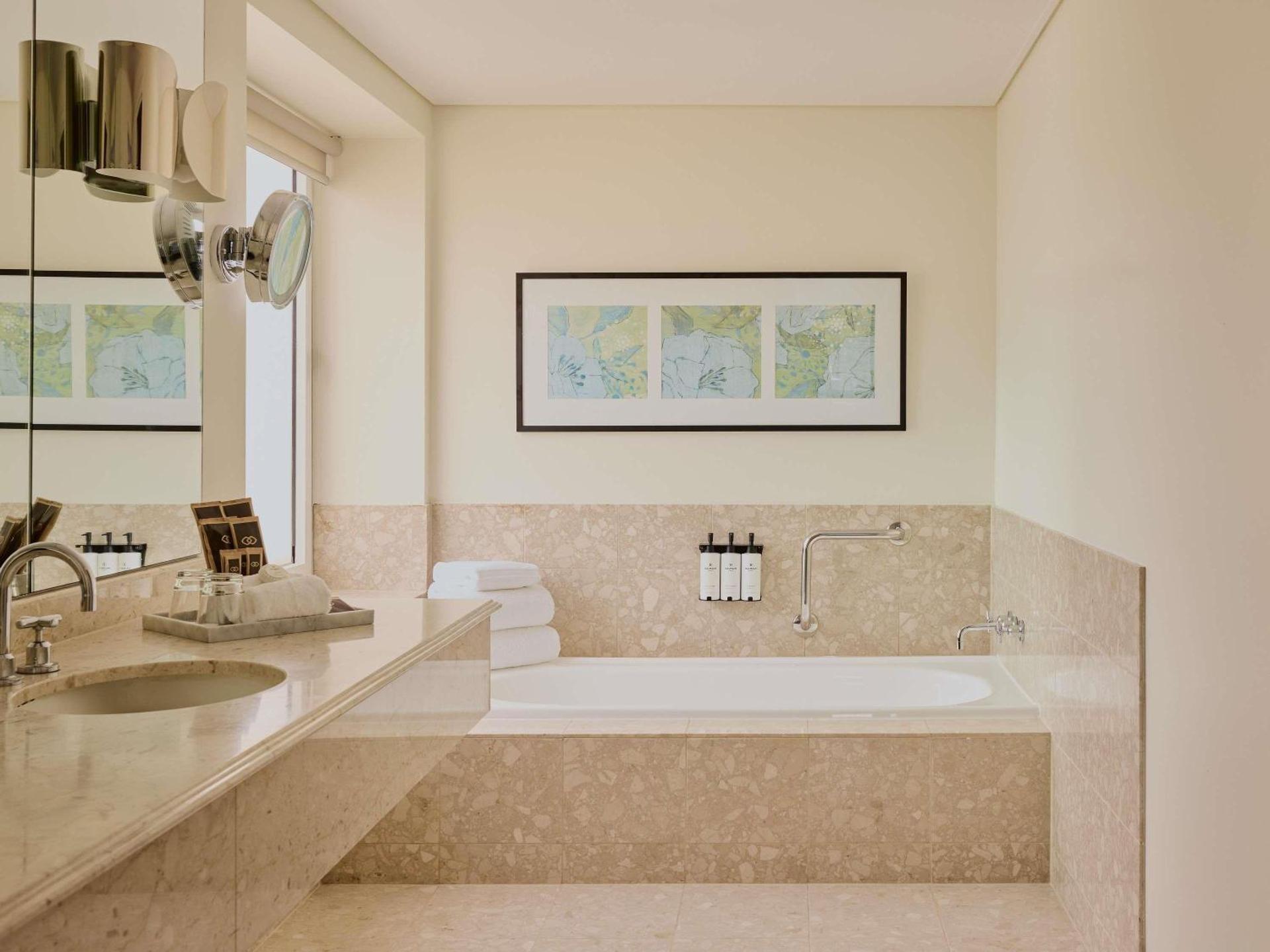 Sofitel Brisbane Central - Photo 52