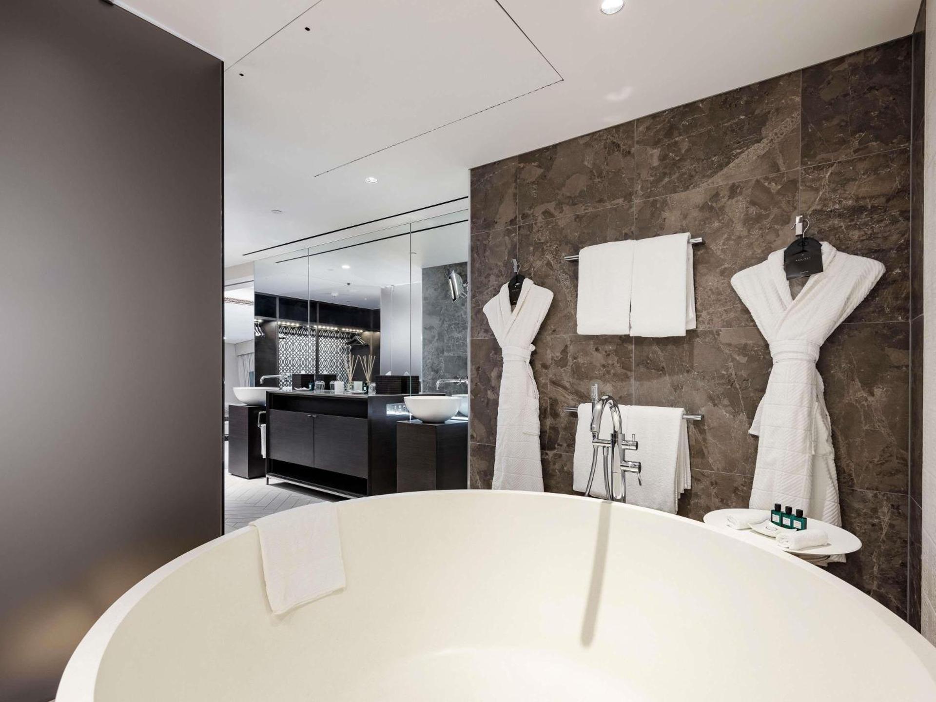 Sofitel Brisbane Central - Photo 75