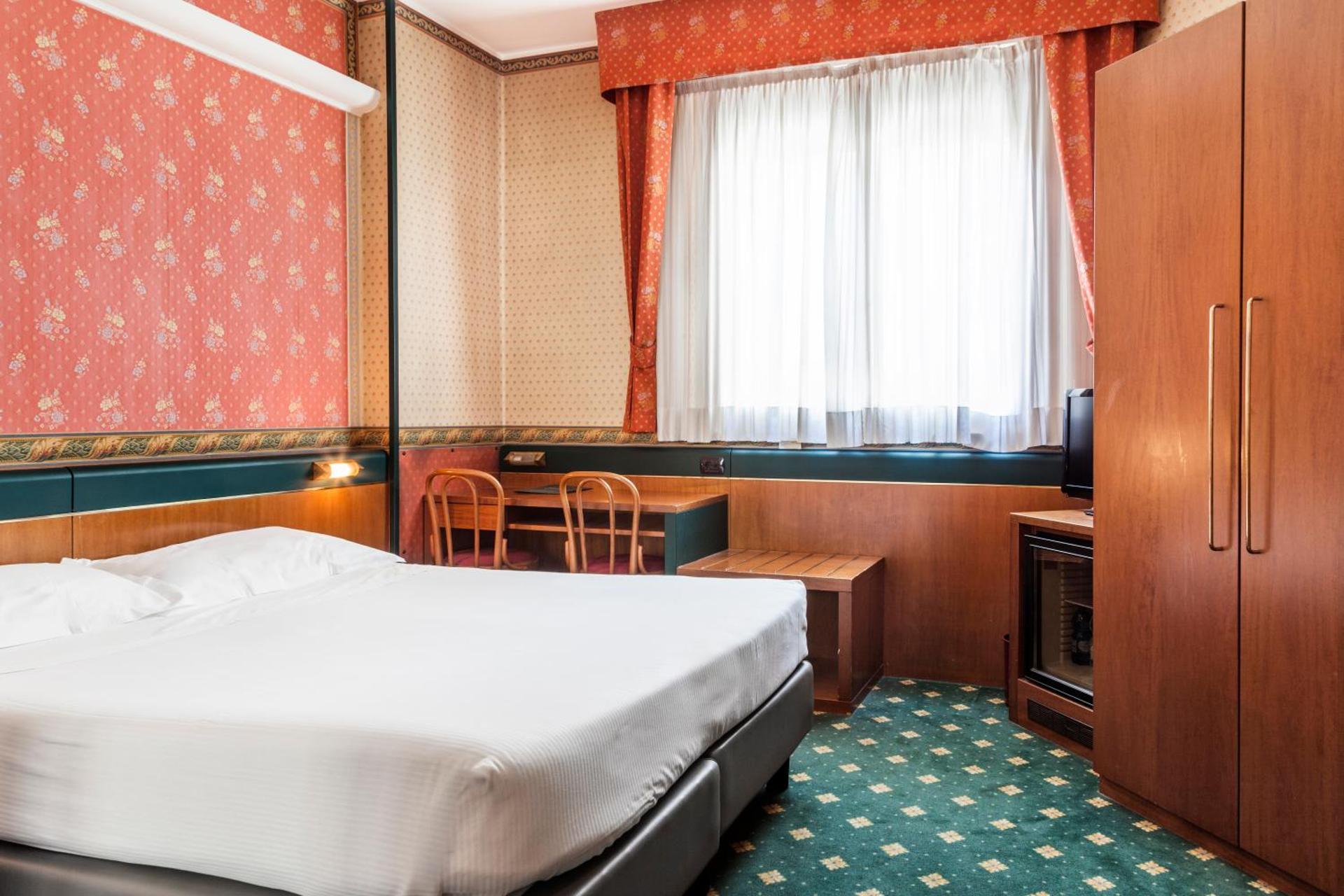Hotel Des Etrangers - Photo 11