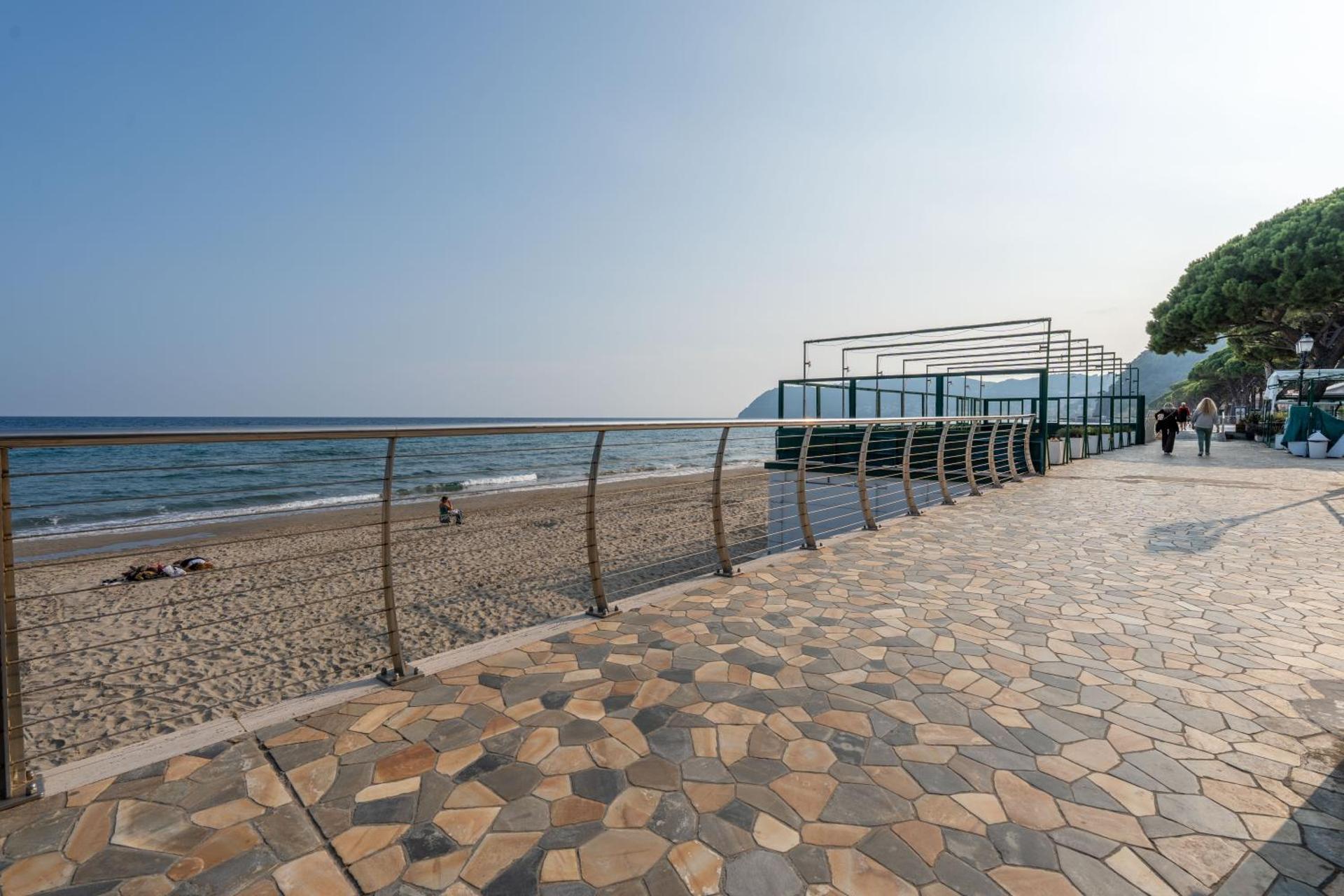 Wake Up to the Sea at Alassio - Stunning View from Every Room - Photo 48