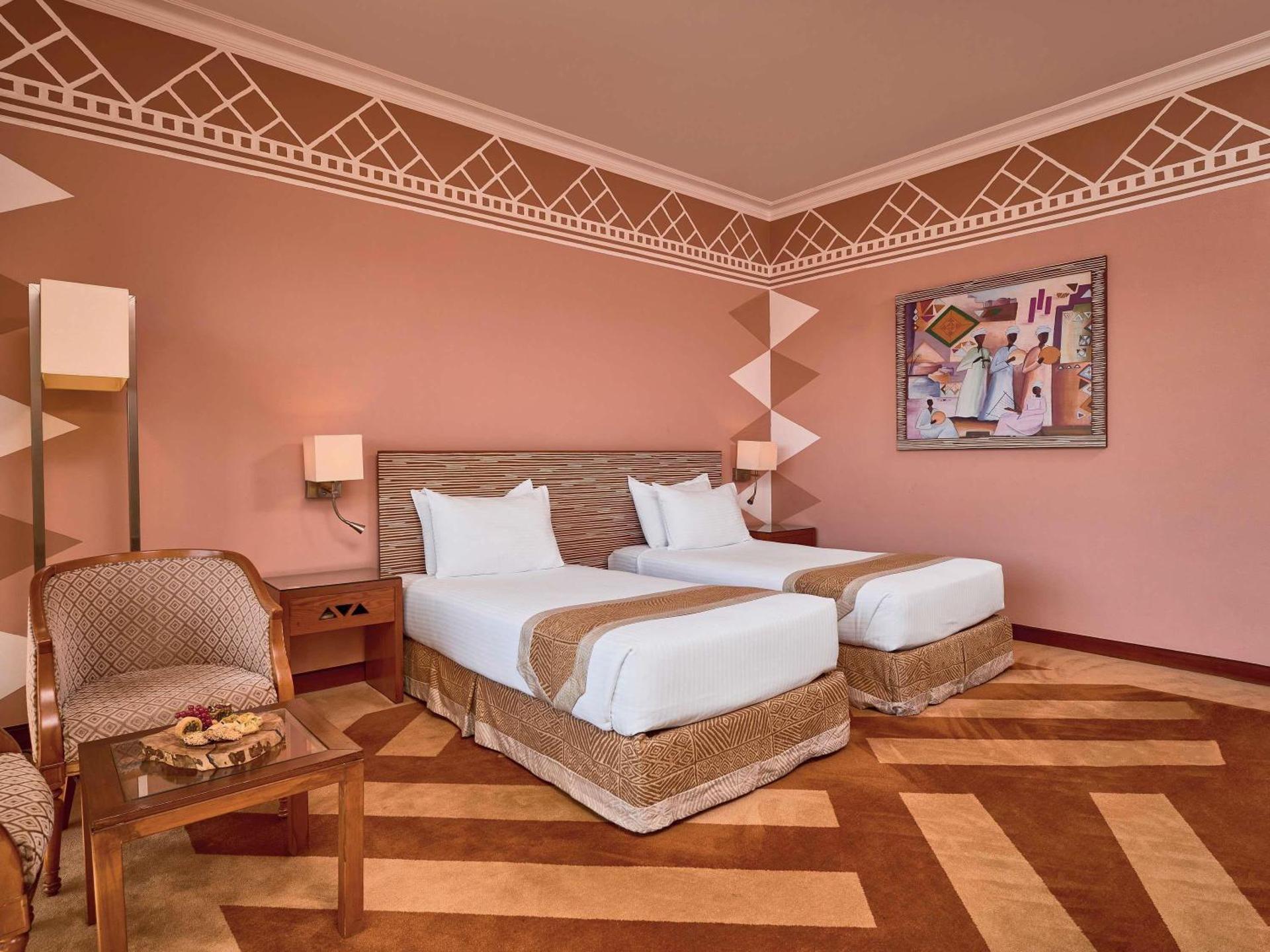 Classic Twin Room with Partial Nile View