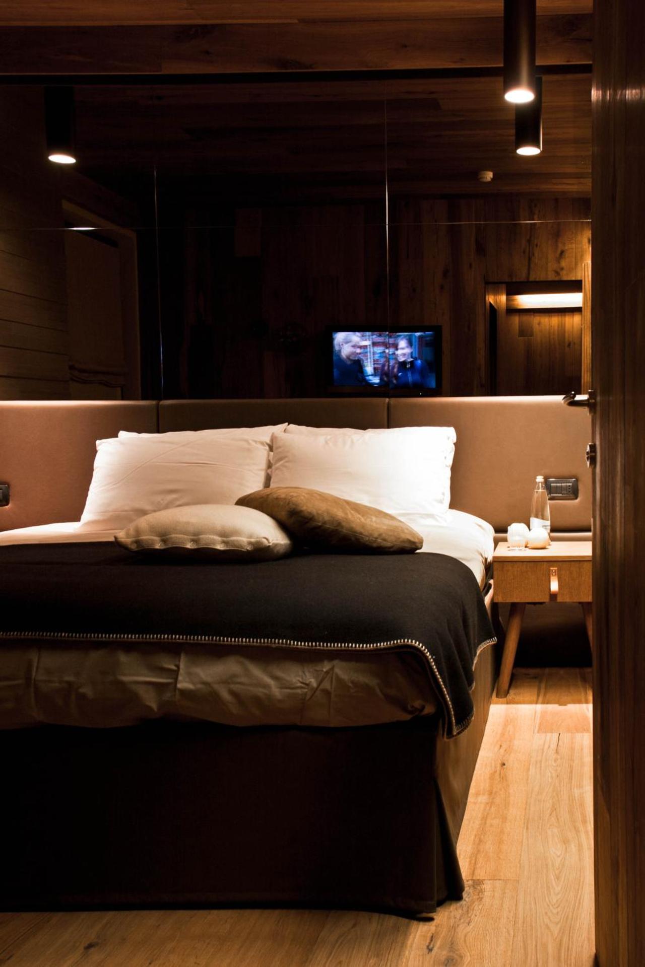 Alexander Charme Hotel - Photo 40