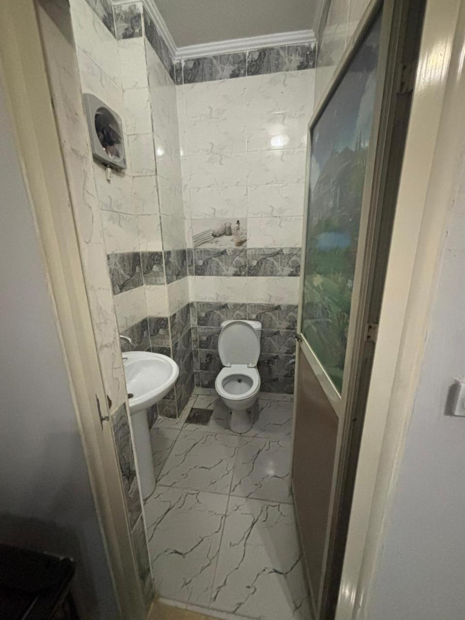 Falcon pyramids inn - Photo 90