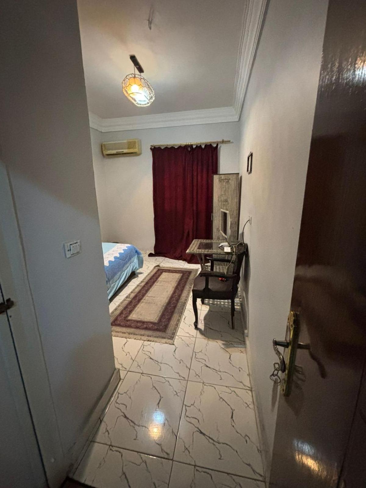 Falcon pyramids inn - Photo 82