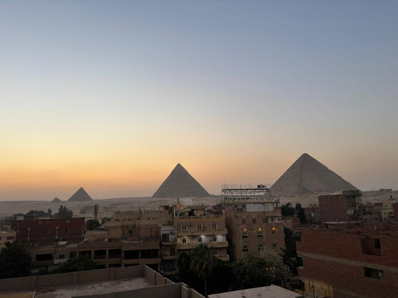 Falcon pyramids inn - Photo 104